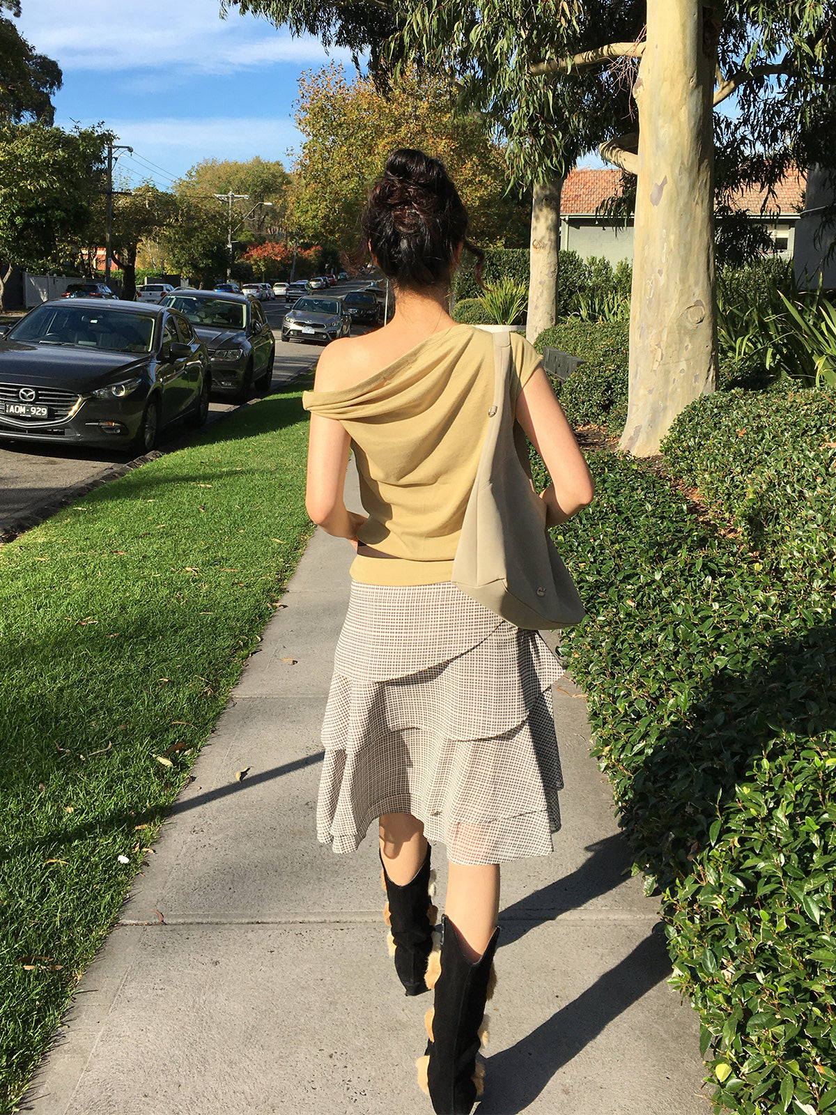Mete Twisted Asymmetrical Off-Shoulder T-Shirt