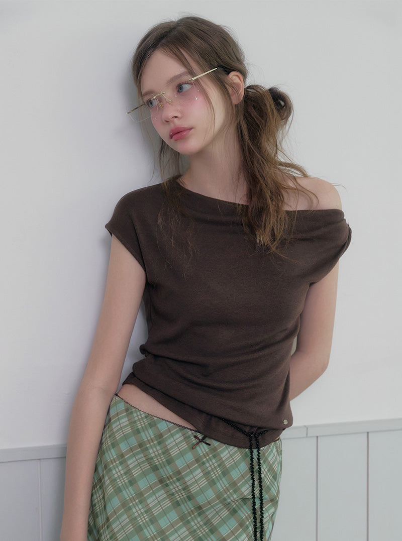 Mete Twisted Asymmetrical Off-Shoulder T-Shirt