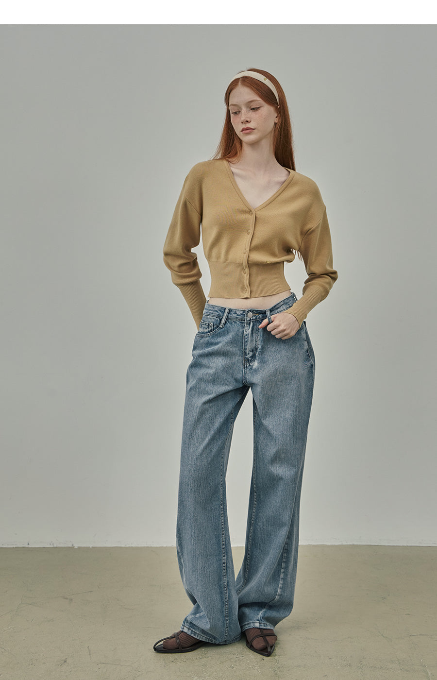 【TWEE】Anu Lovely Basic V-Neck Cardigan