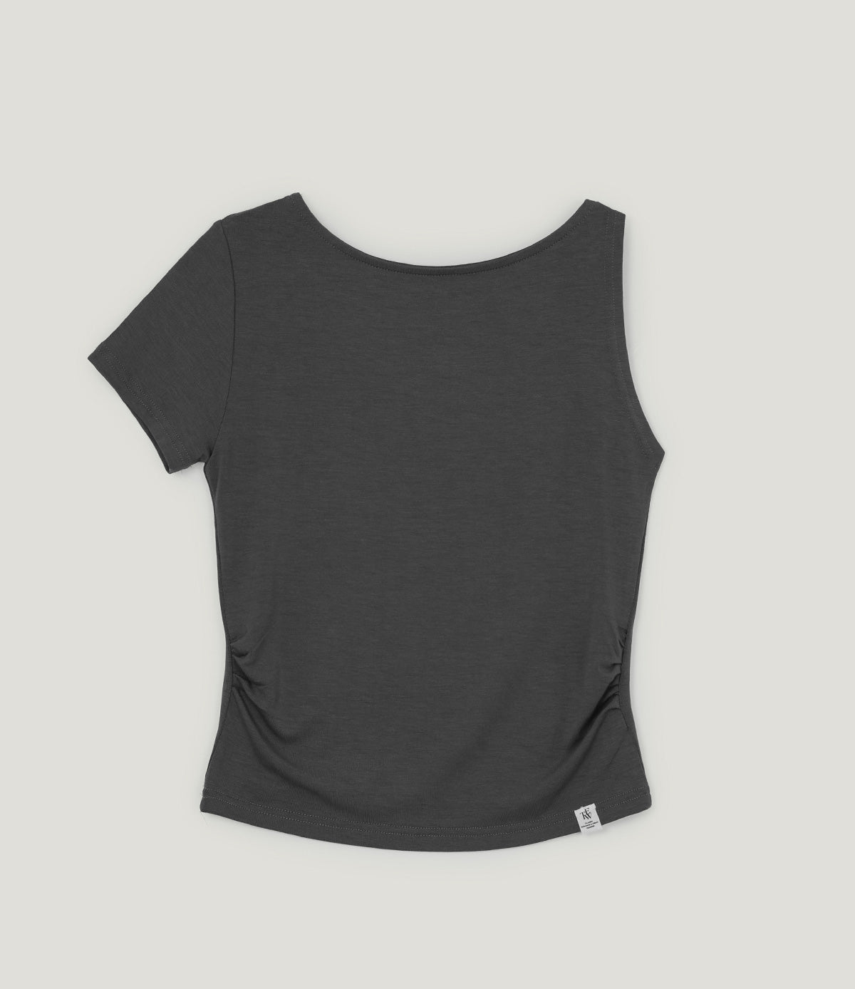 Betizen Asymmetric Twist T-Shirt