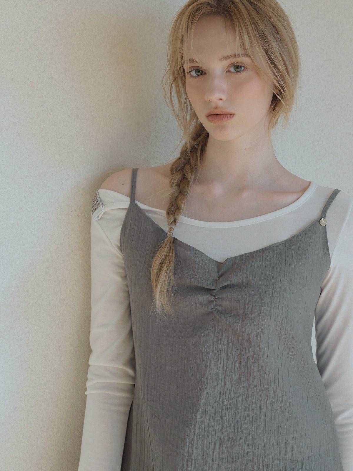 Pooden Snap Button U-Neck Long-Sleeve Tee