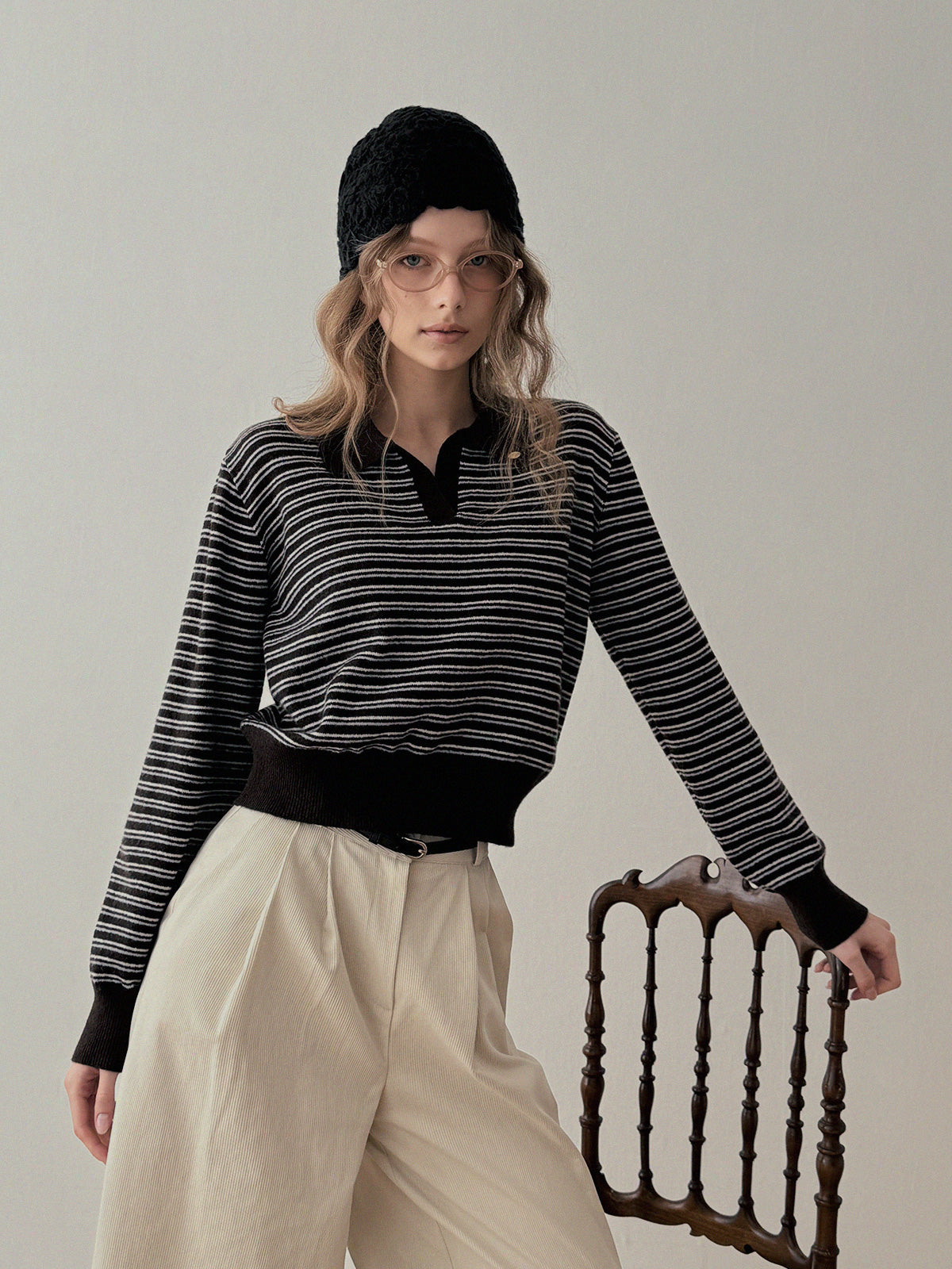Stun Stripe Collar Long Sleeve Knit