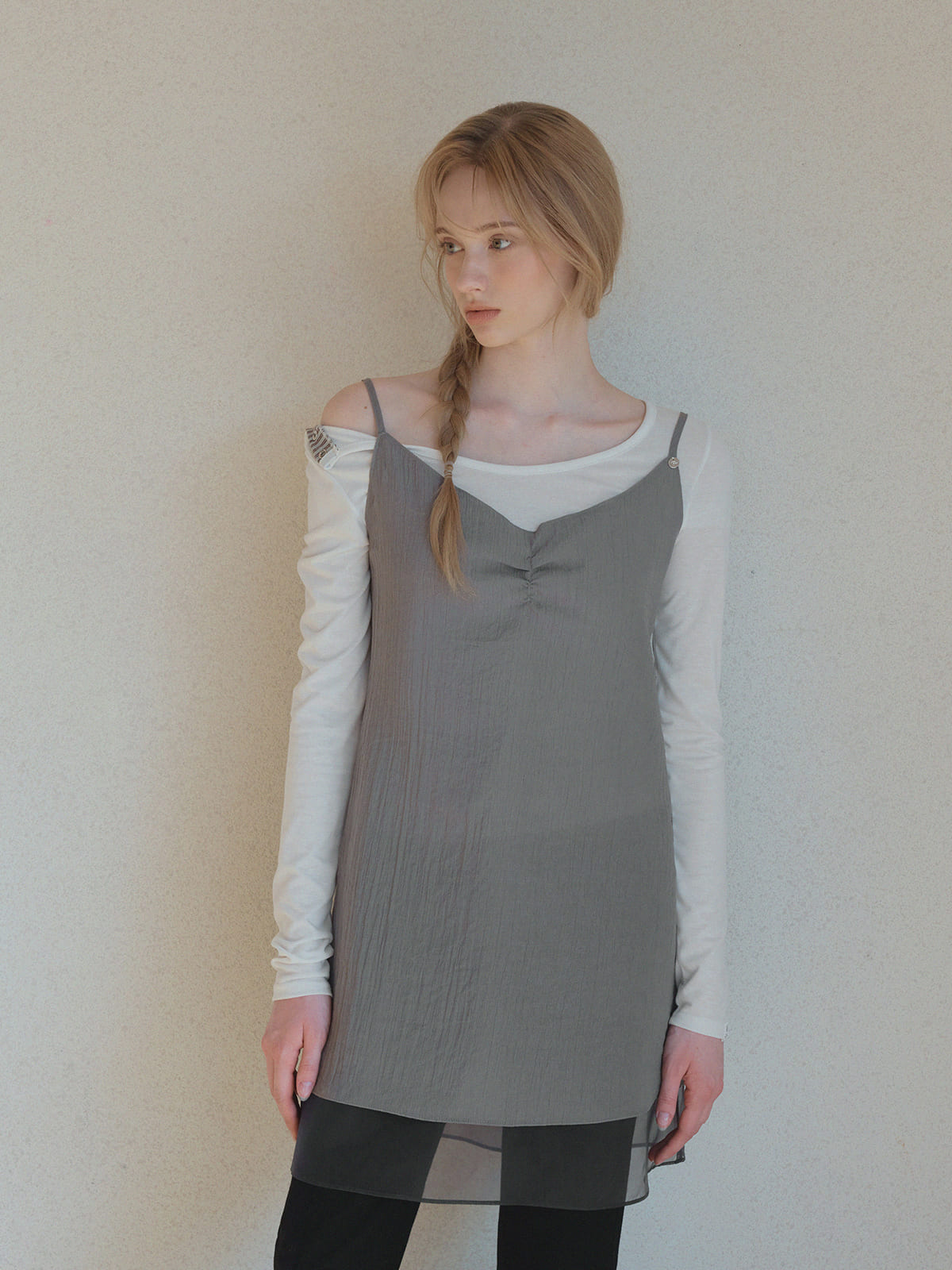 Pooden Snap Button U-Neck Long-Sleeve Tee