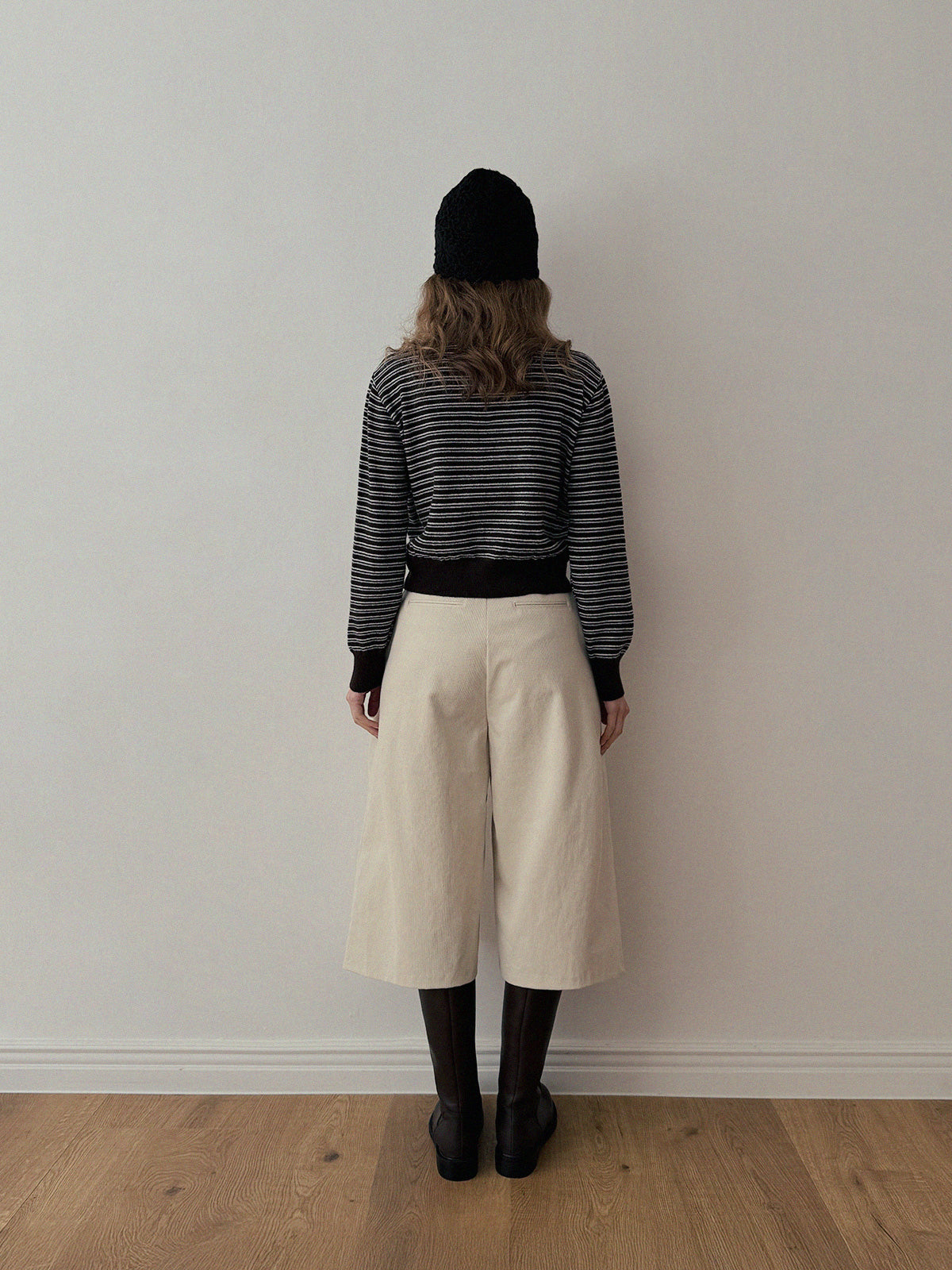 Stun Stripe Collar Long Sleeve Knit