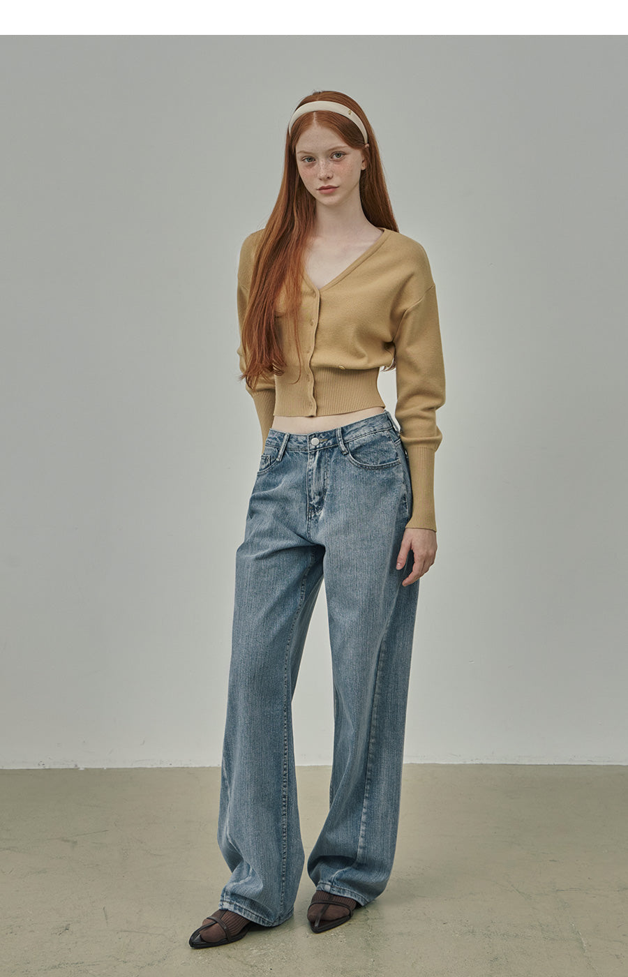 【TWEE】Anu Lovely Basic V-Neck Cardigan