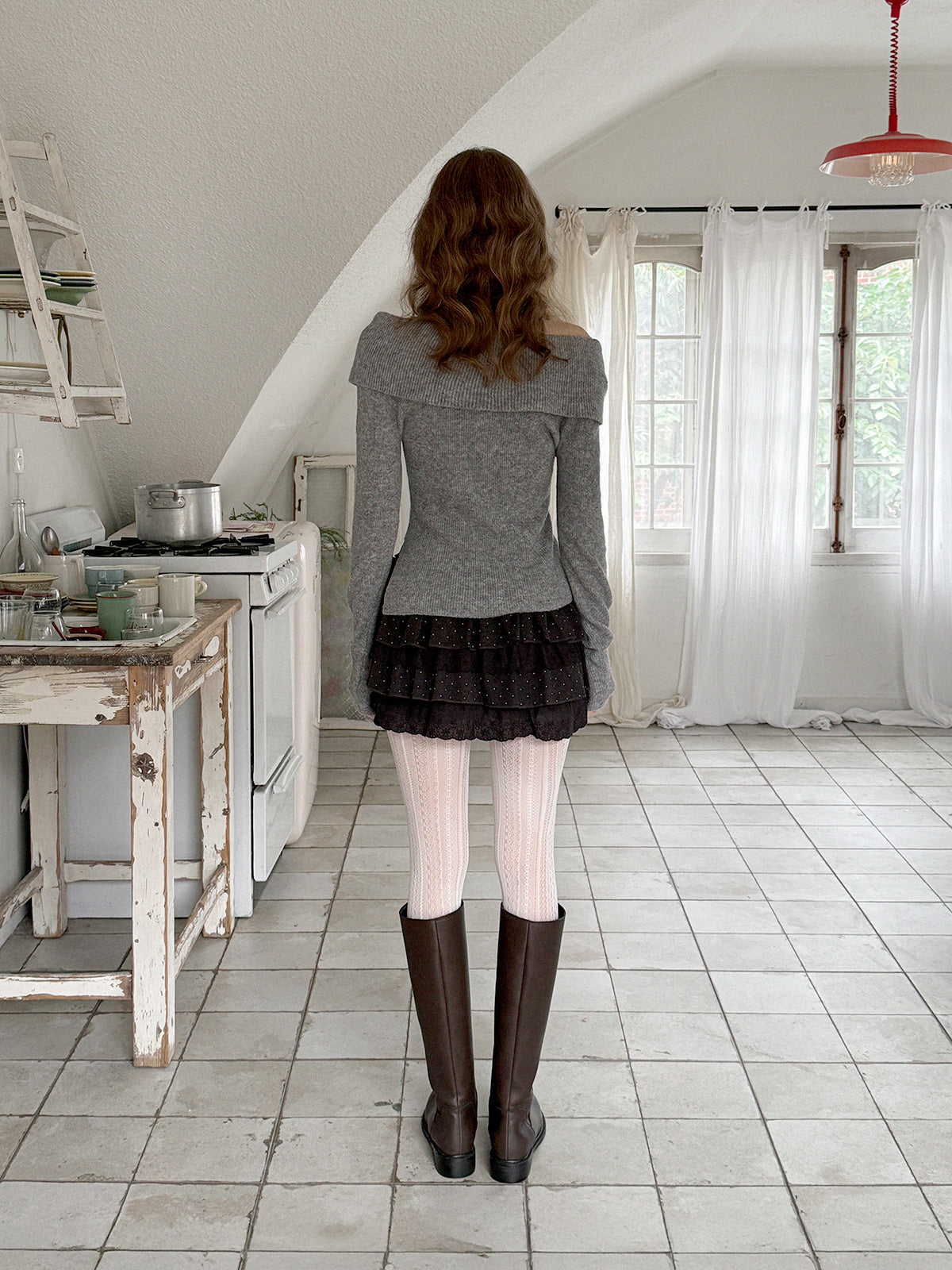 【TWEE】Willn Ribbon Brooch Off-Shoulder Knit