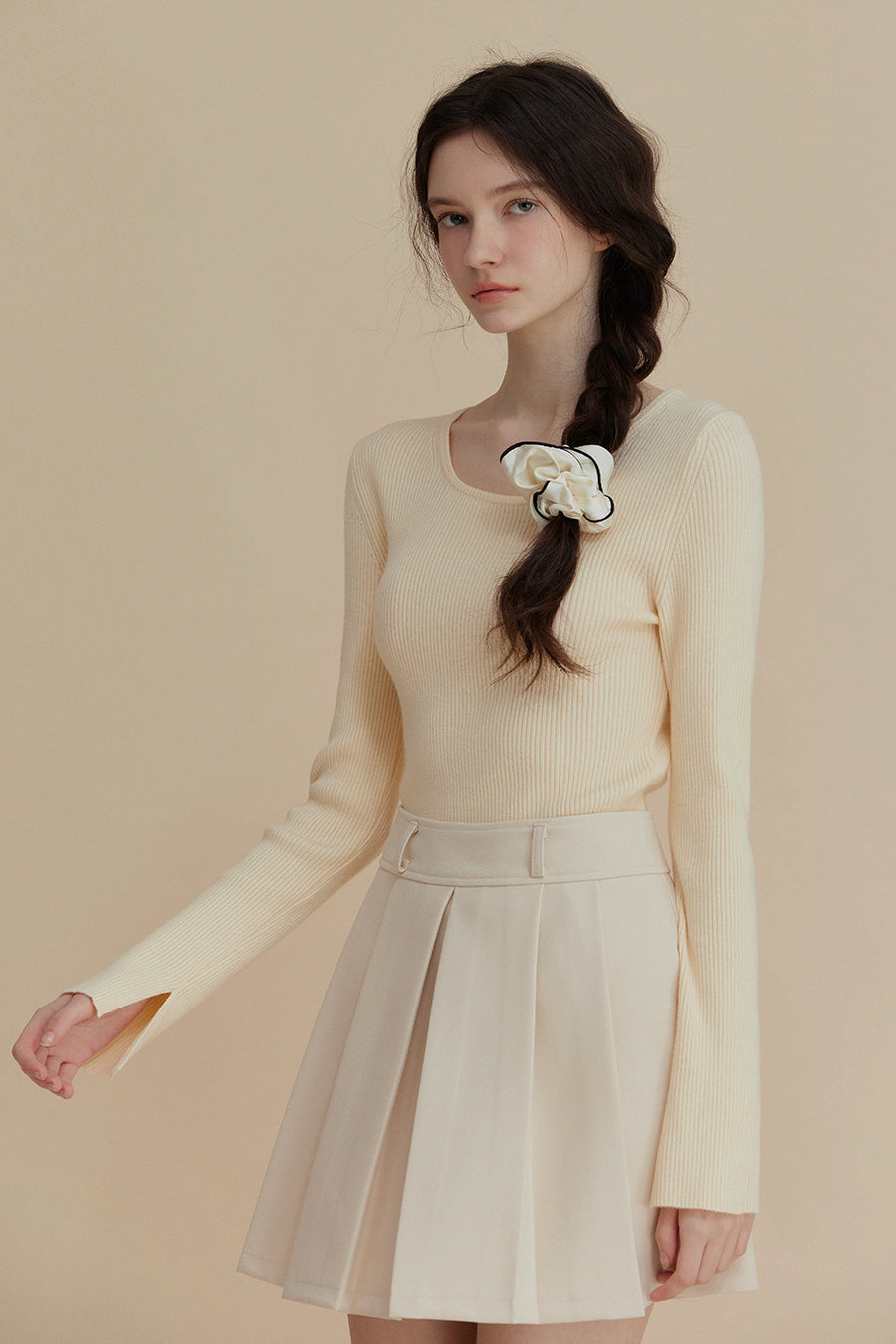 ipt Wool V-Neck Symbol Knit