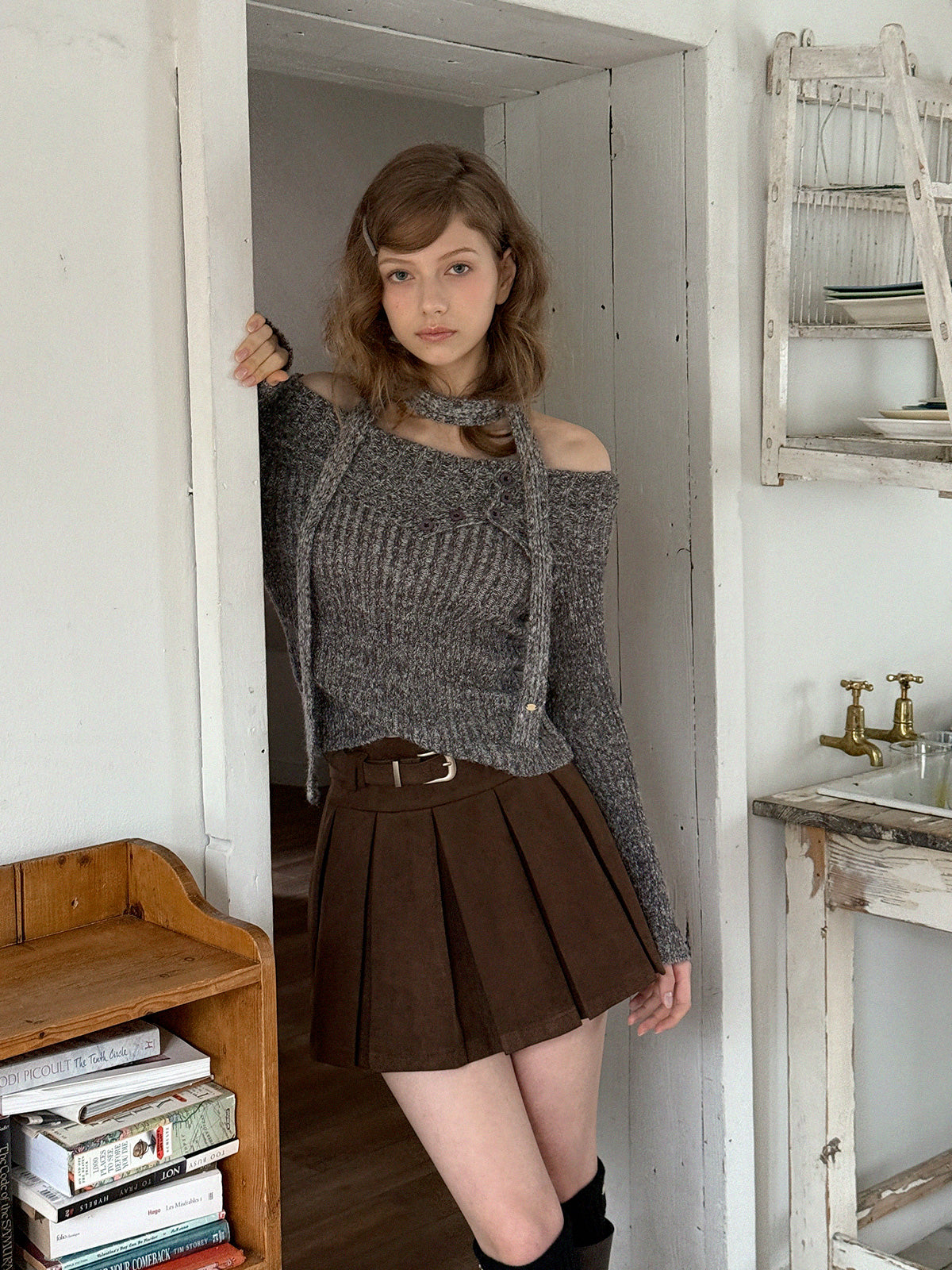 Apode Suede Pleated Mini Skirt (with Belt)