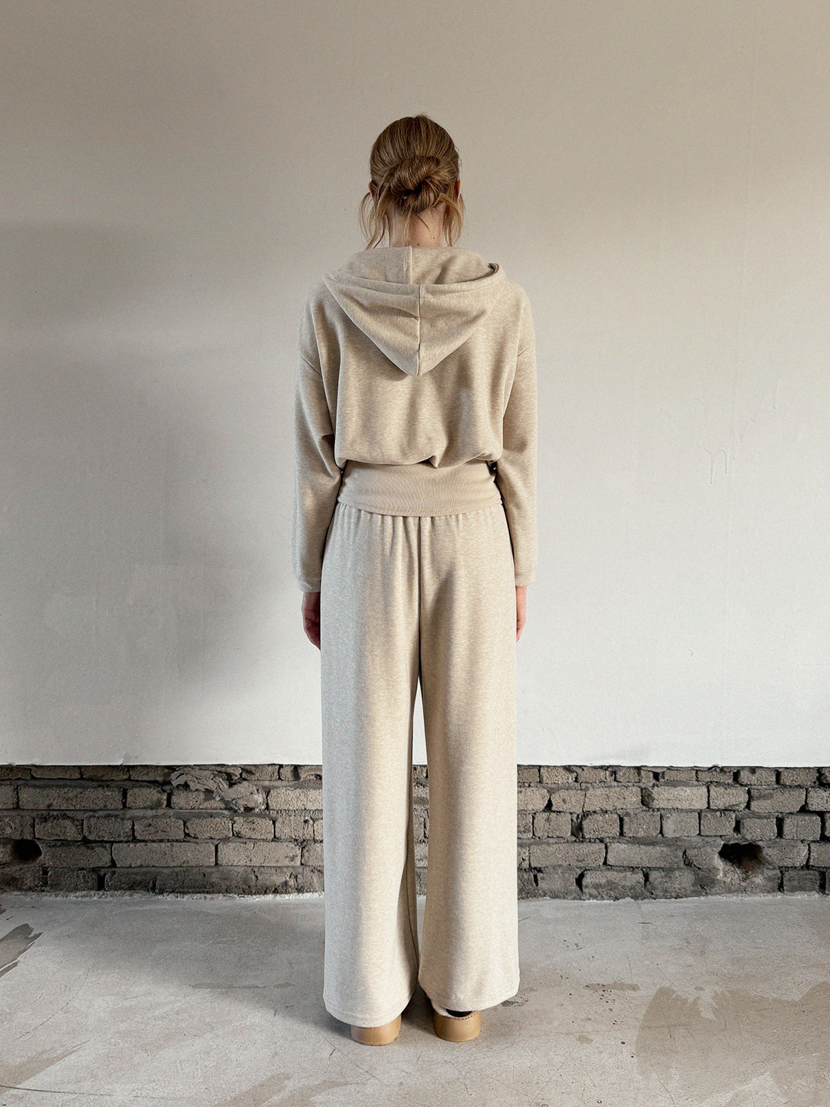 Lonton Layered Half-Zip Sweatshirt and Wide Banding Long Pants