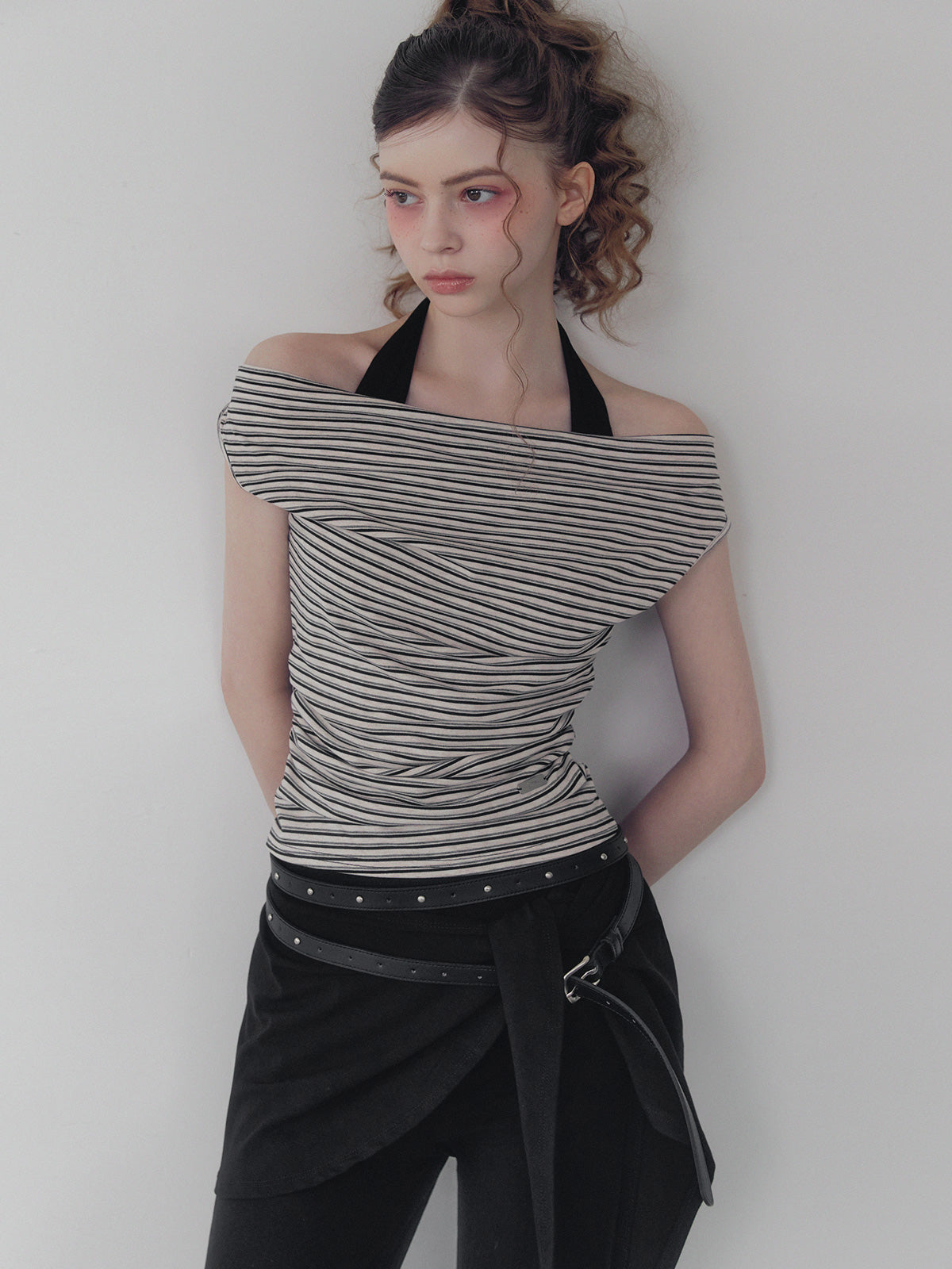 [TWEE] Edlen Halter Layered T-Shirt