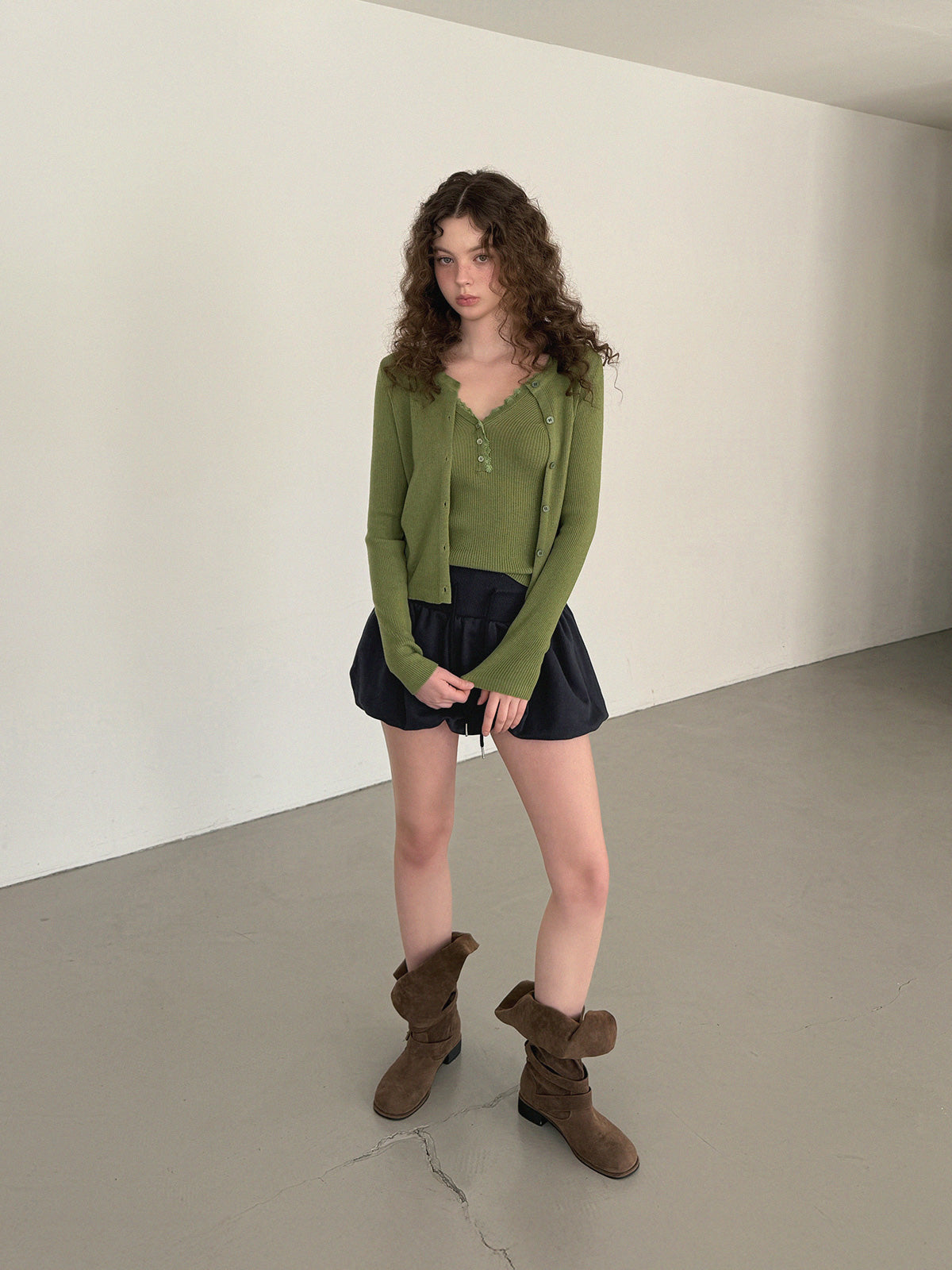[TWEE] Metin Spitzen-Ärmelloses Cardigan-Set