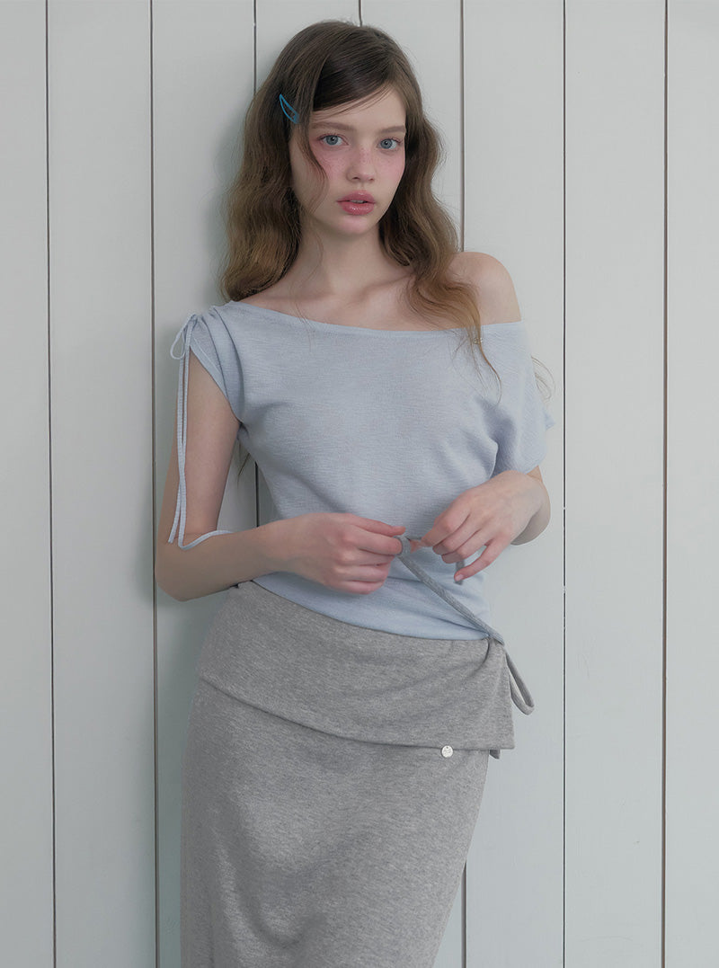 Peller off-shoulder strap short sleeve knit