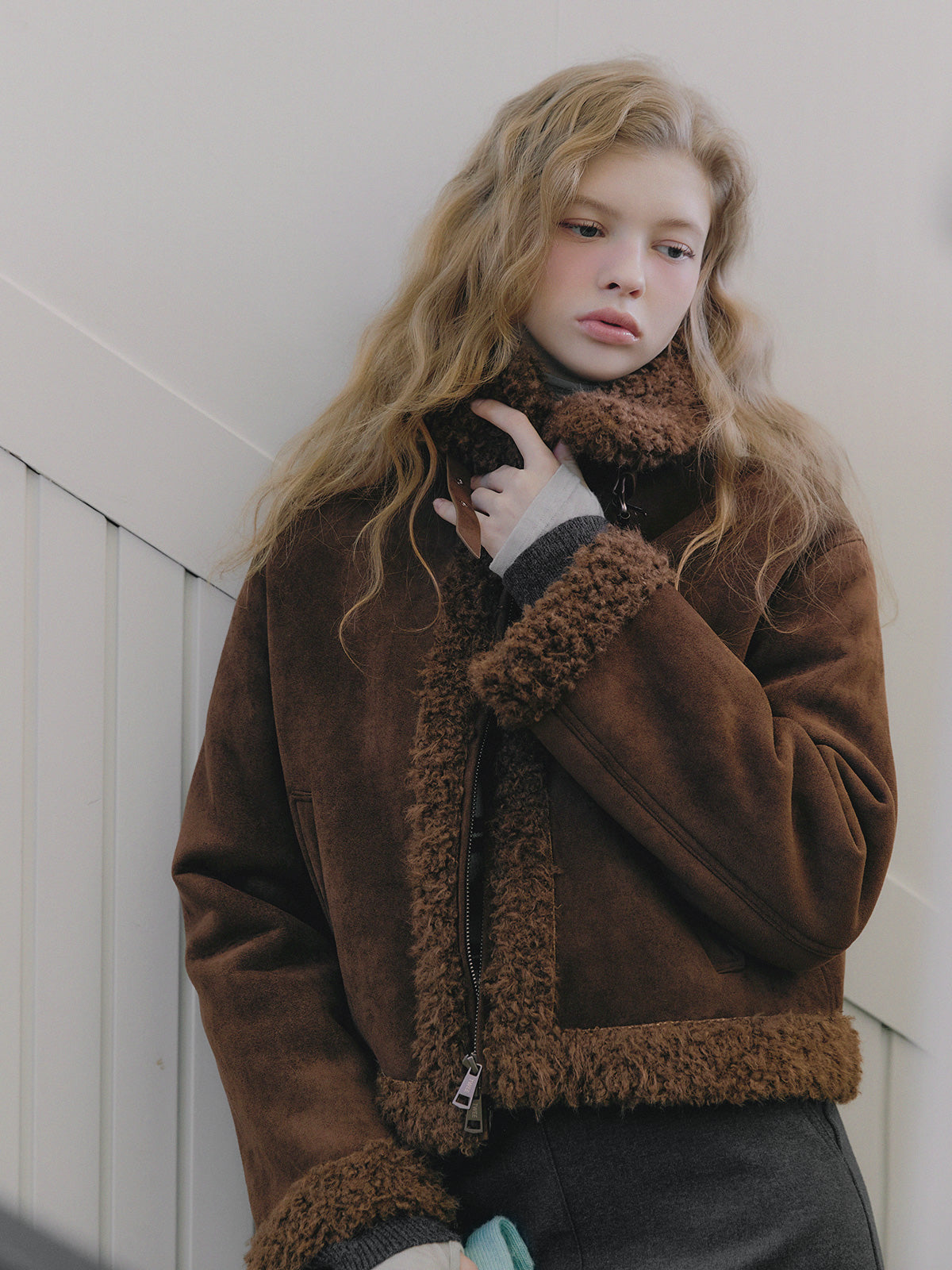 [TWEE] Bear Collar Short Shearling Jumper