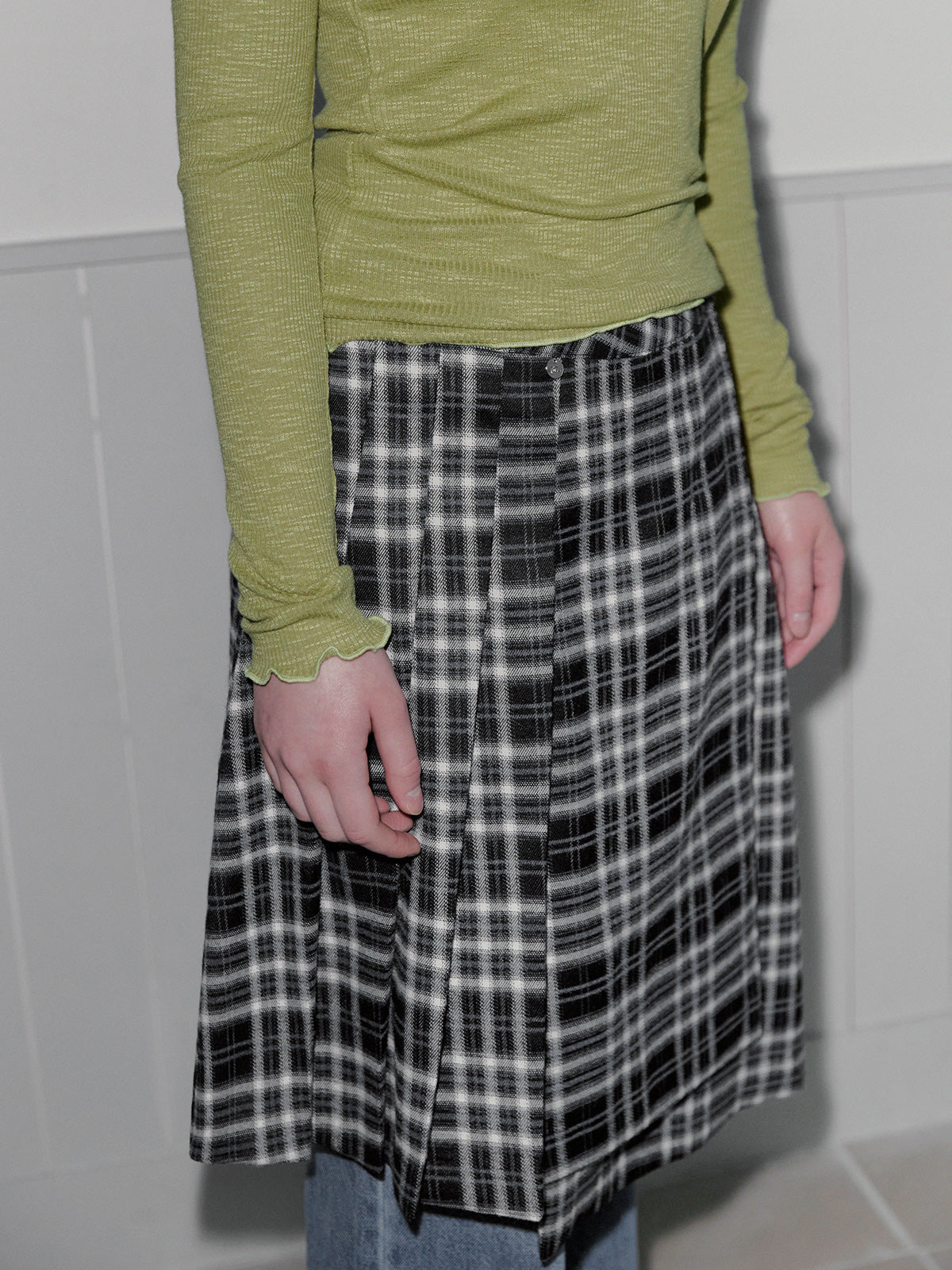 [TWEE] Noha Check Pleated Midi Wrap Skirt