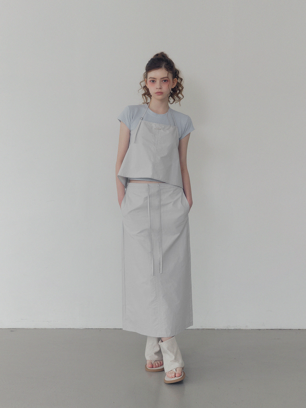 [TWEE] Chetin Halter Sleeveless & Skirt Set