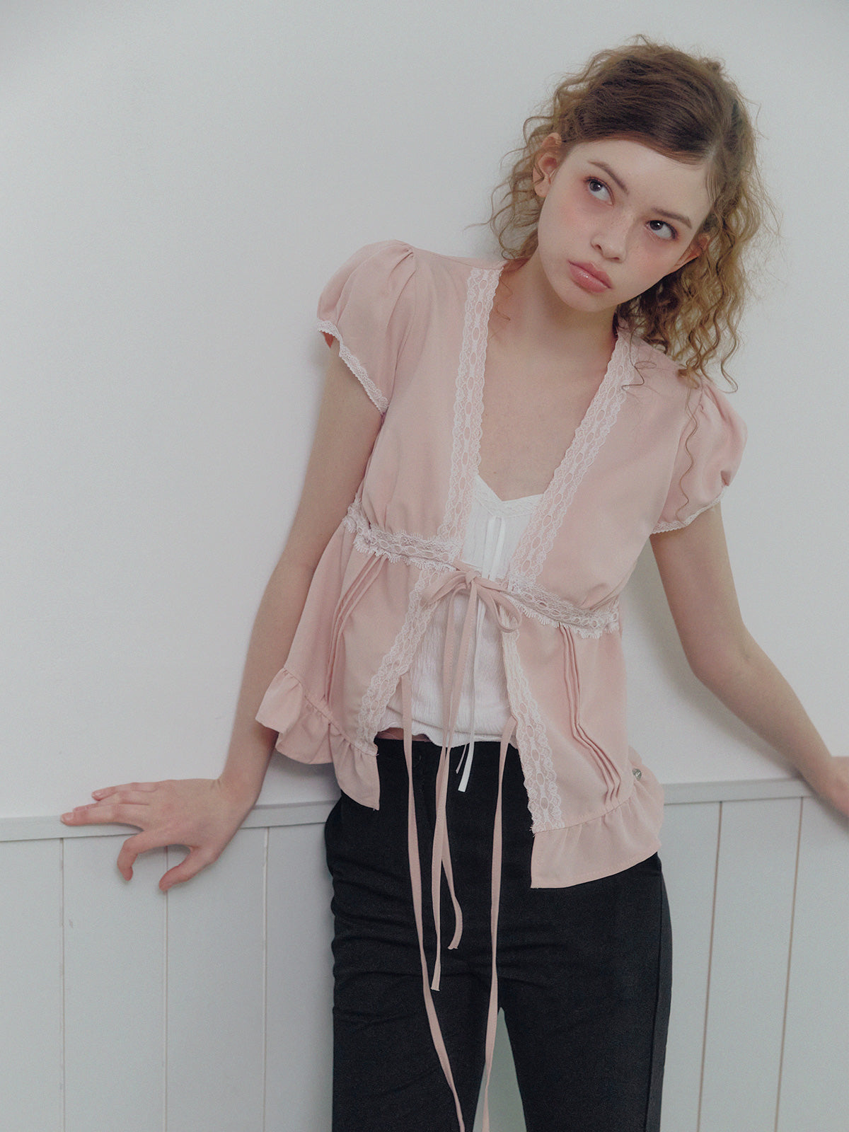 [TWEE] Kino satin frill strap short sleeve blouse