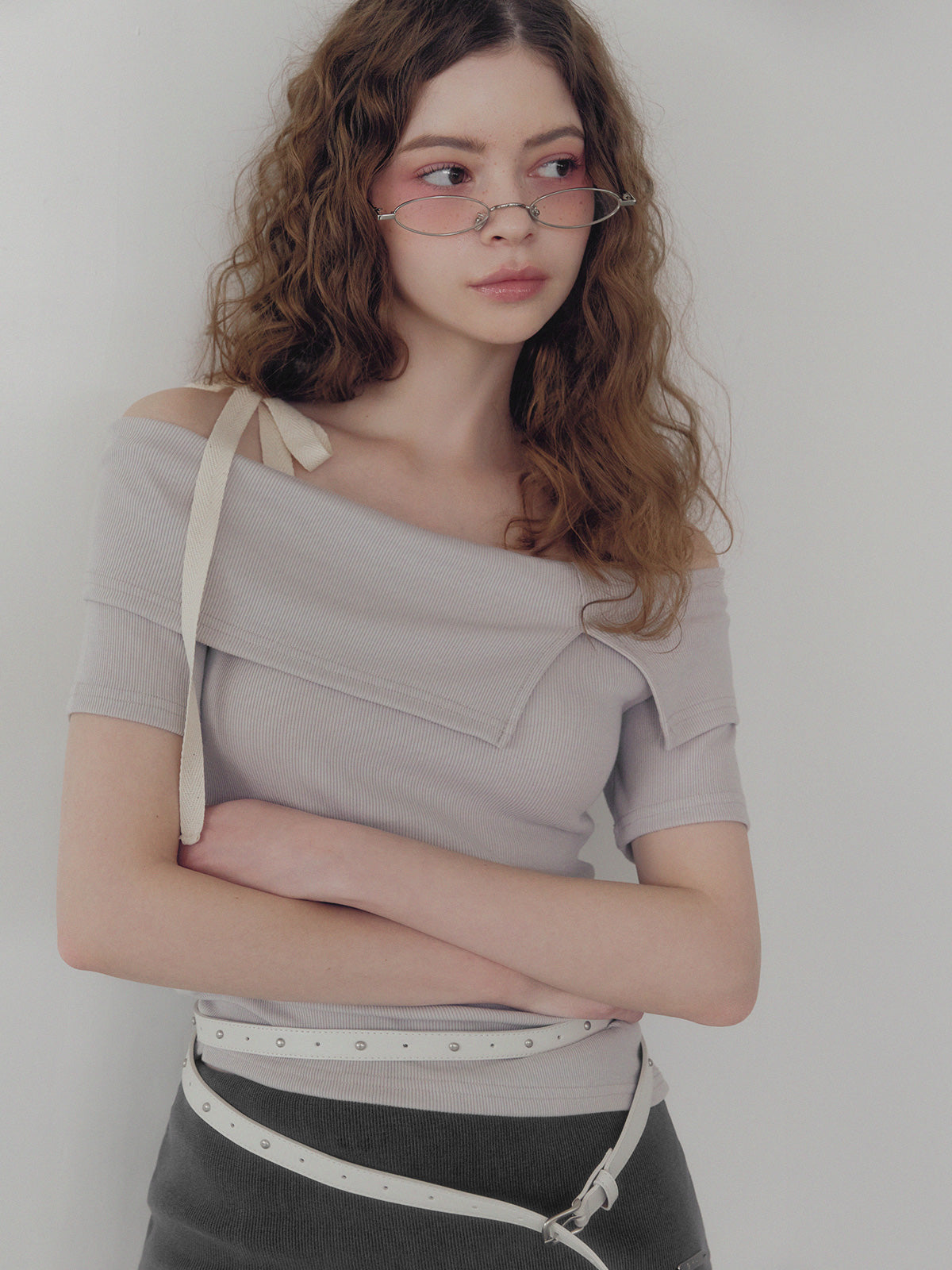 [TWEE] Petit strap one shoulder t-shirt