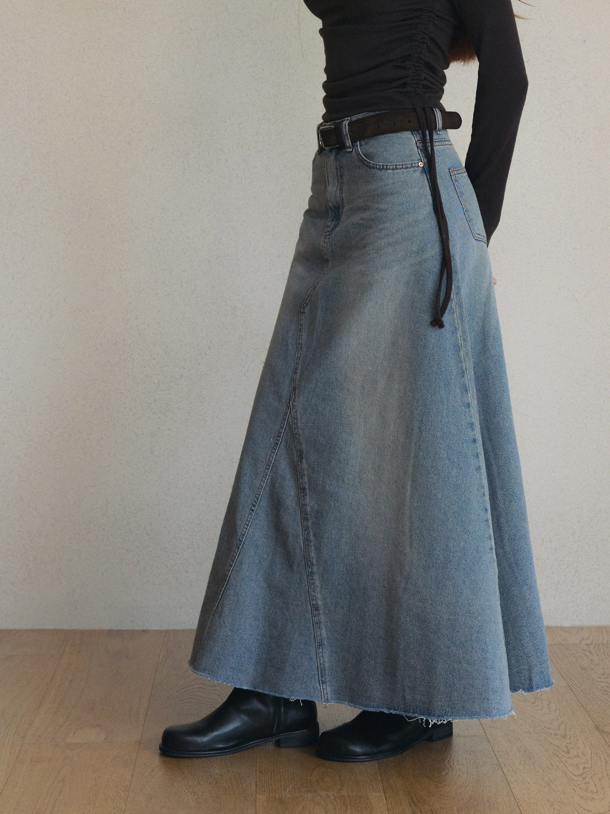 [TWEE] Korbit Denim Maxi Skirt