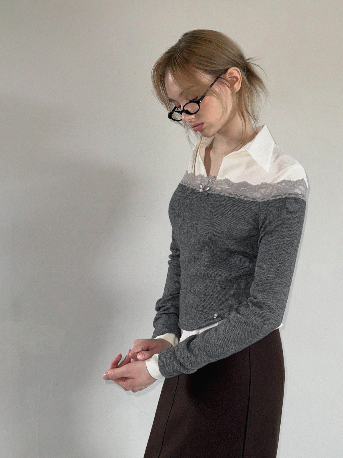 [TWEE] Nize Spitzen-Lochmuster Off-Shoulder Langarmshirt