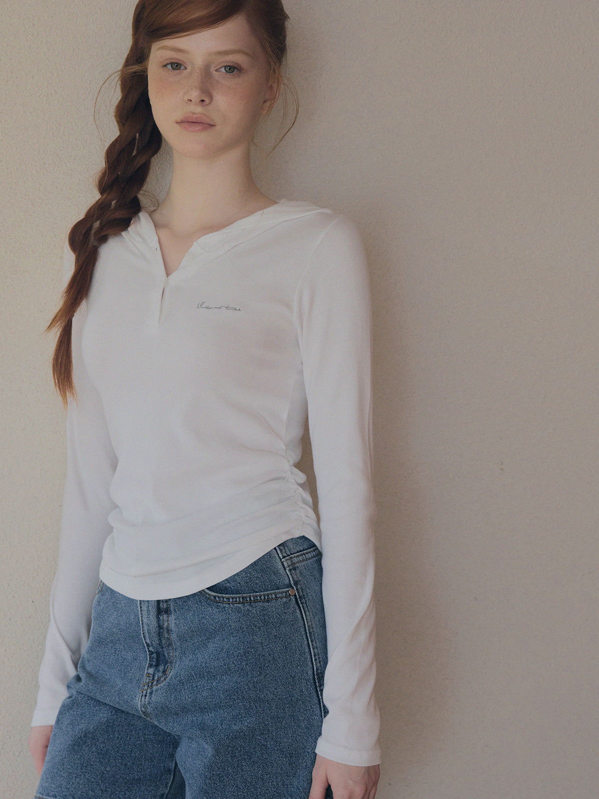 [TWEE] Melb Embroidered Shirring Hoodie