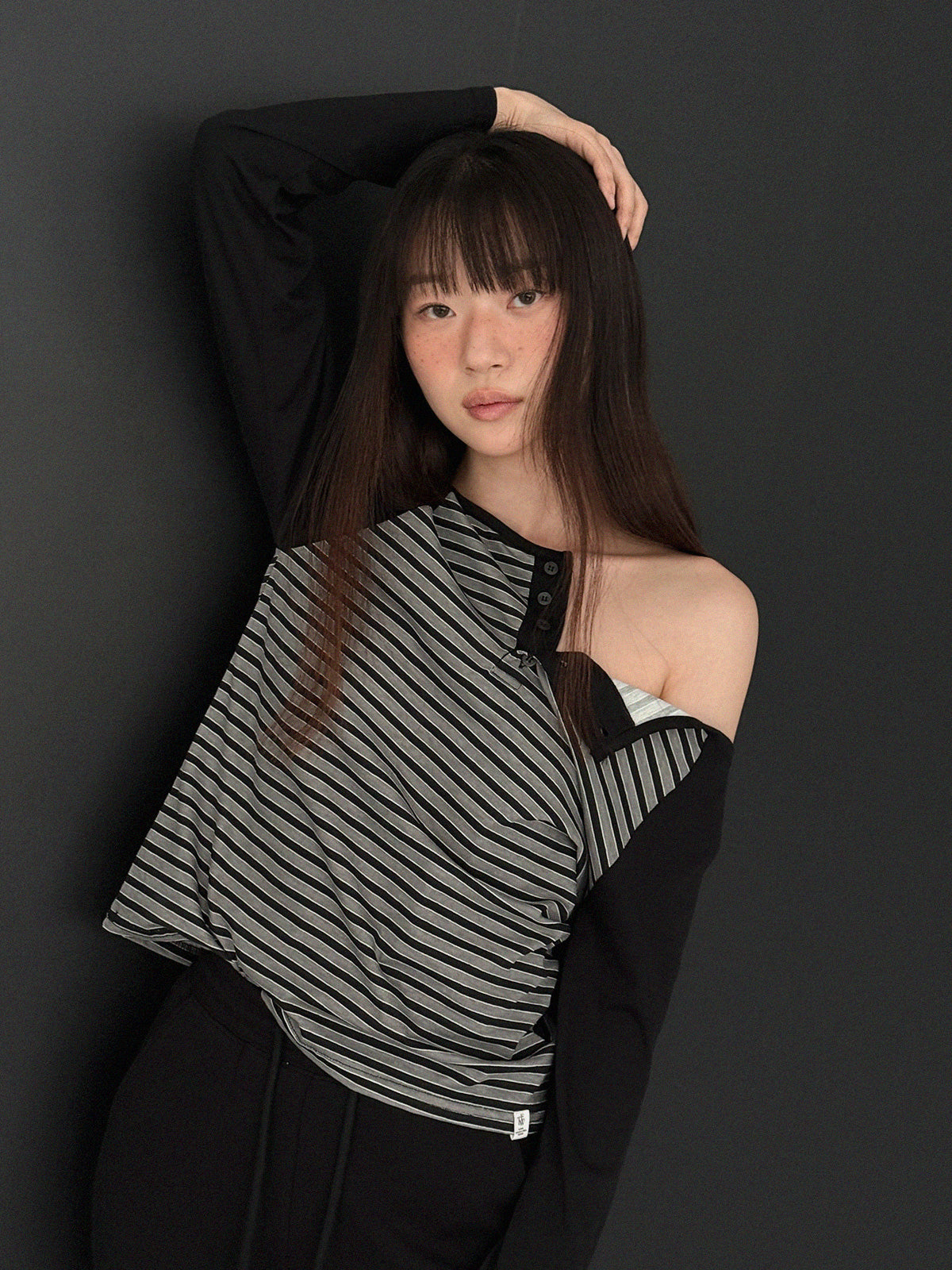 [TWEE] Mono button striped color-block long-sleeve T-shirt