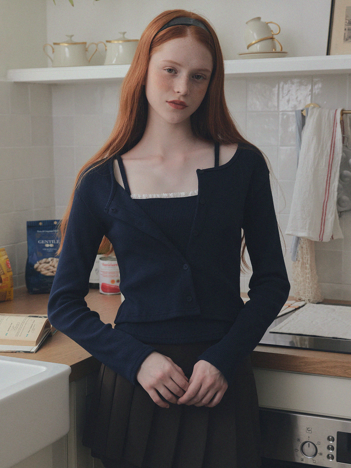 [TWEE] Bellit Lace Sleeveless Top & Cardigan Set