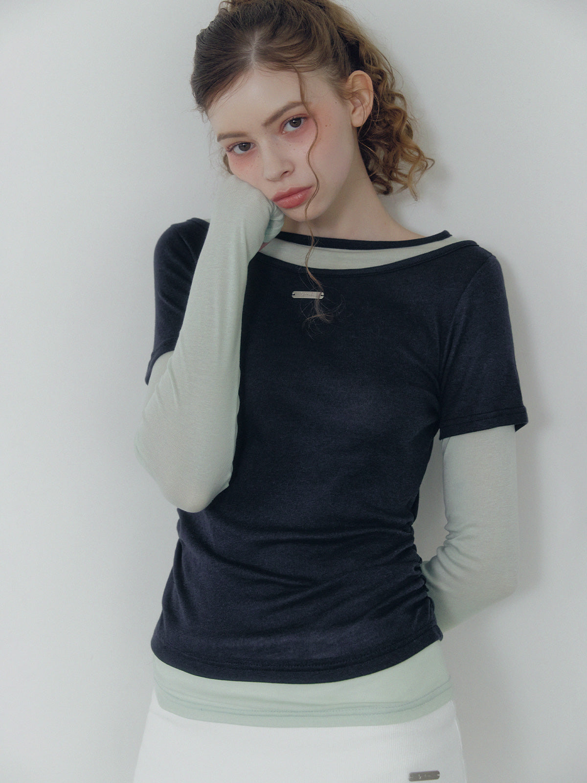 [TWEE] Lett contrast layered shirring long sleeve t-shirt