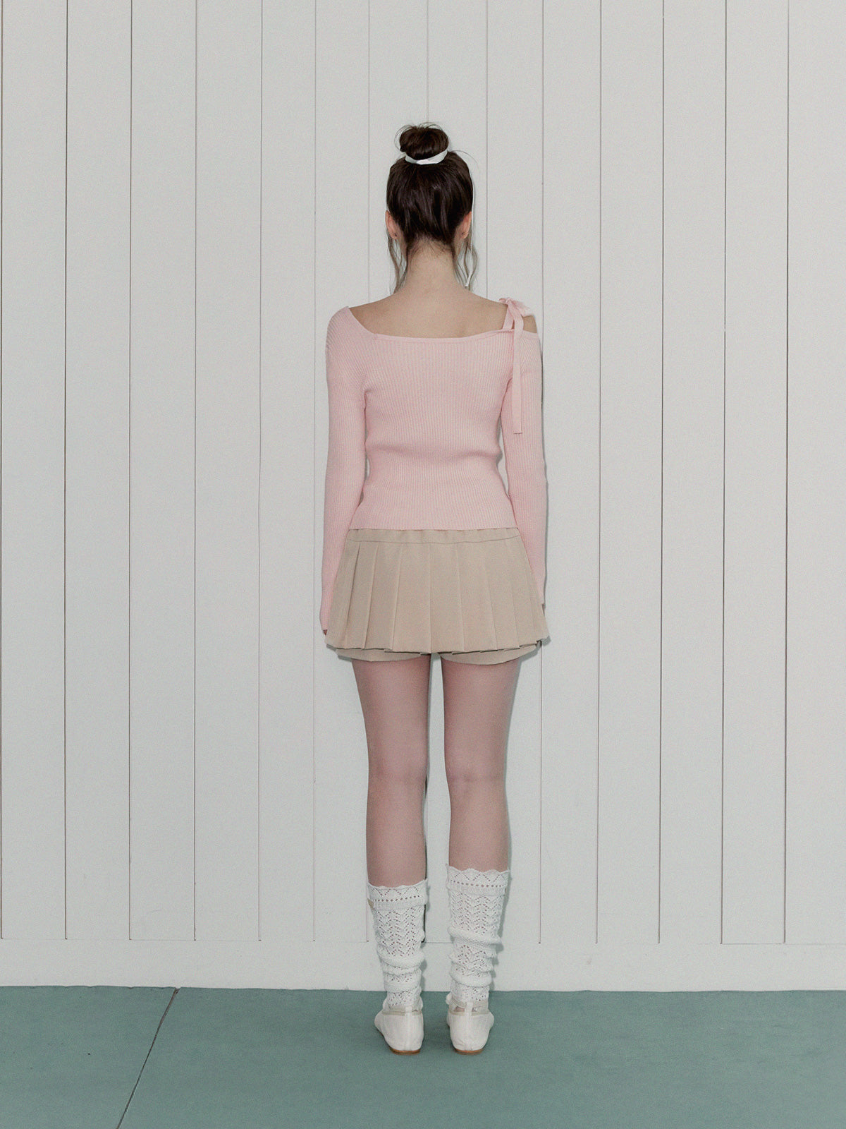 [TWEE] Morica Asym Off-Shoulder Long Sleeve Knit