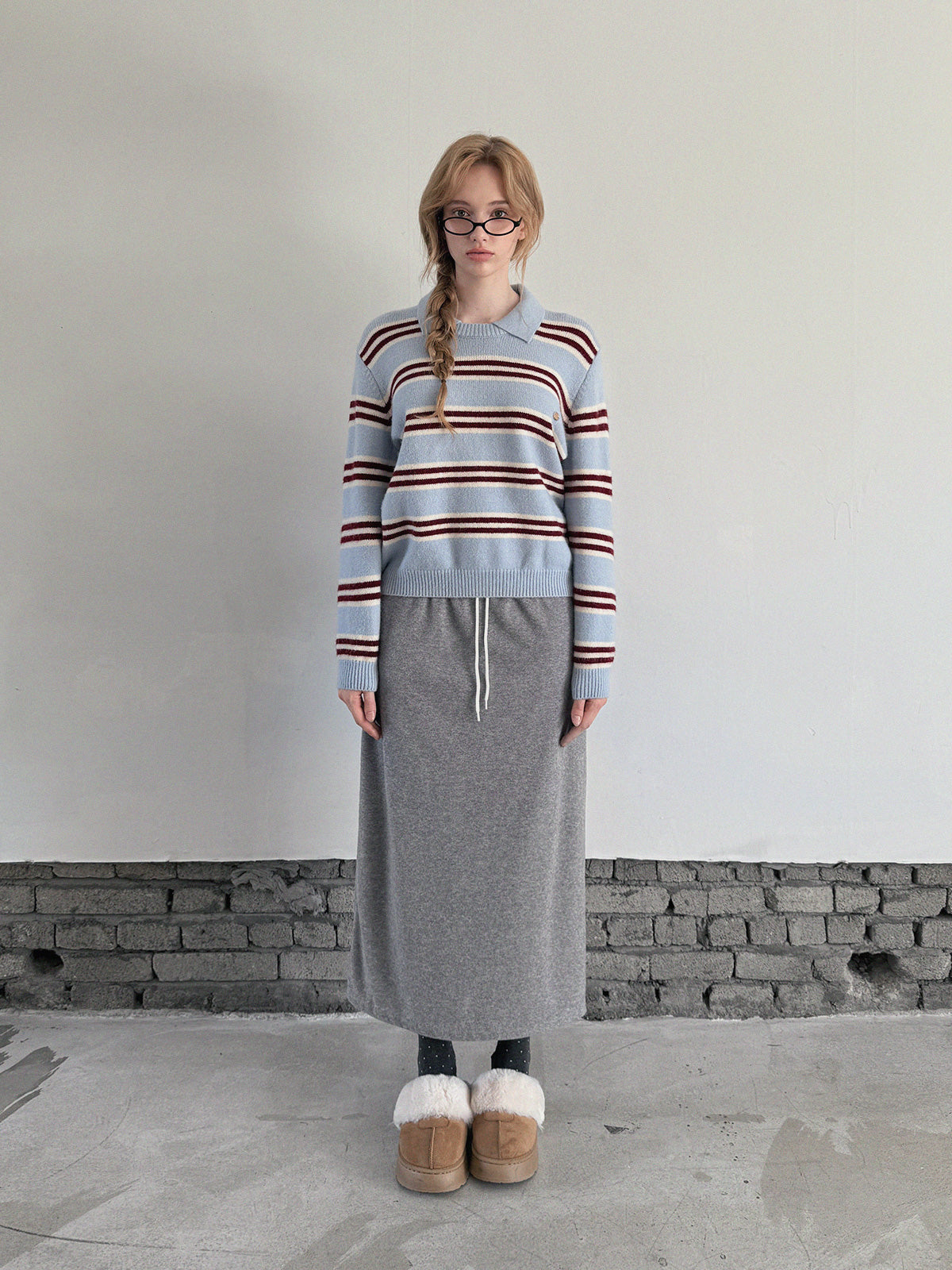 [TWEE] 주름 스트라이프 럭비 칼라 니트 탑