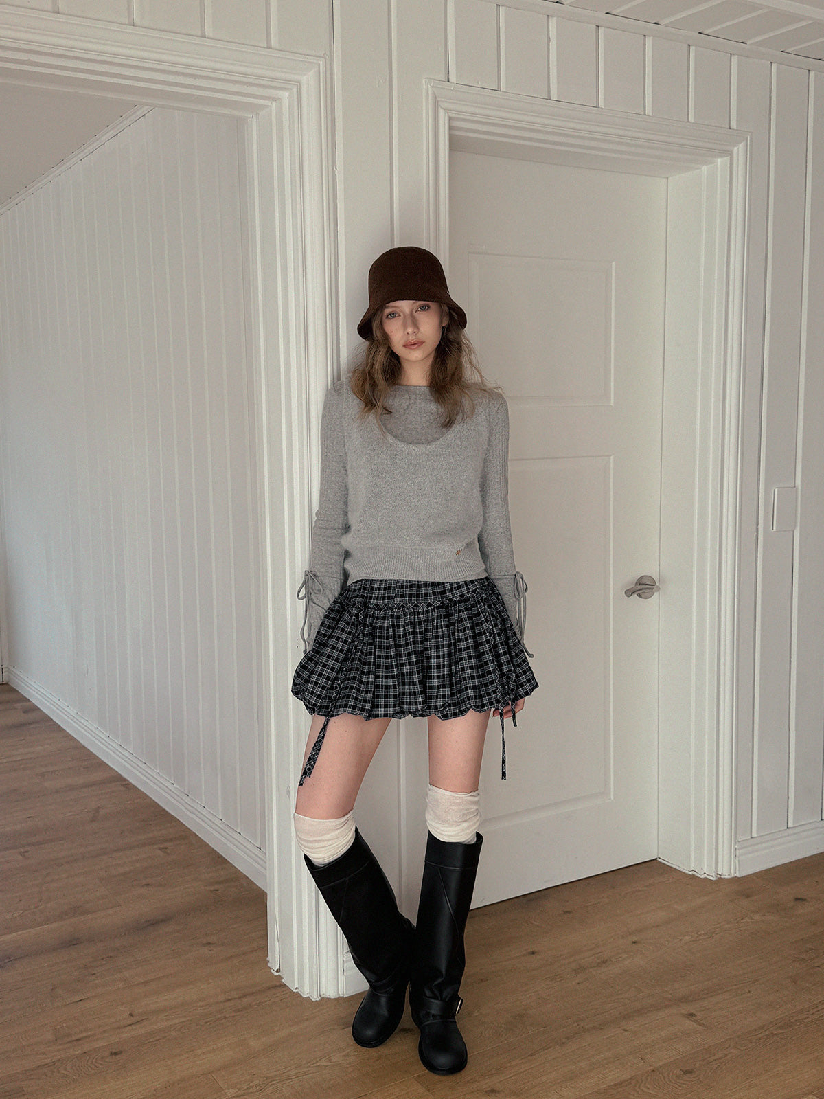 [TWEE] Tude Strap Boat Neck Long Sleeve Tee