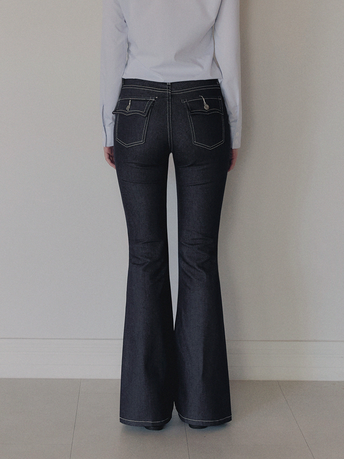 [TWEE] Pantaloni lunghi in denim Poca raw semi-svasati