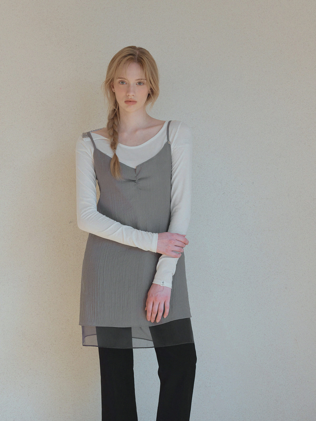 [TWEE] Áo Thun Tay Dài Cổ U Nút Bấm Pooden