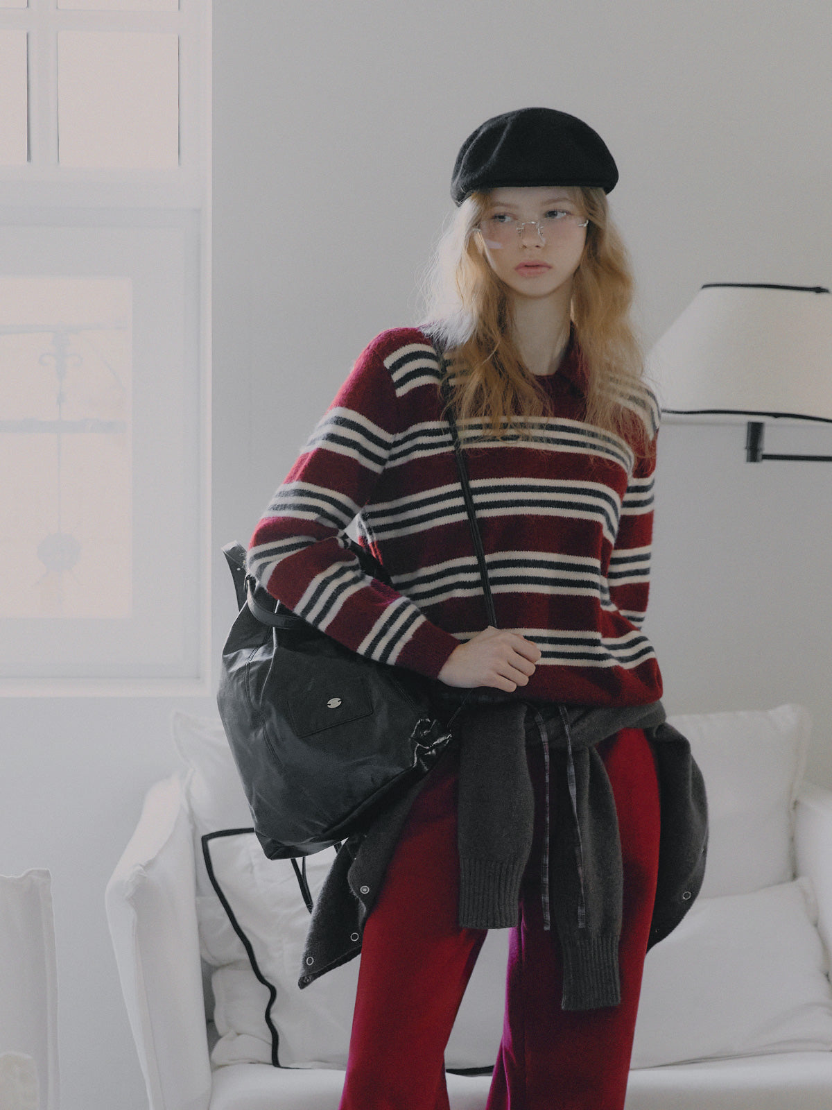 [TWEE] 주름 스트라이프 럭비 칼라 니트 탑