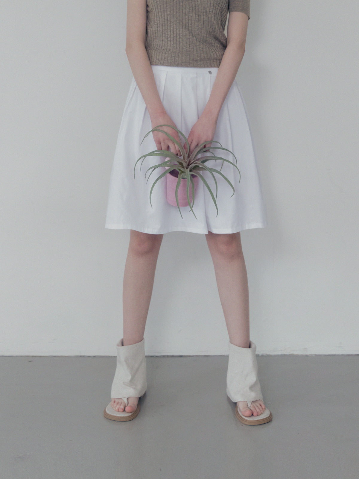 [TWEE] Eton pintuck back banding midi skirt