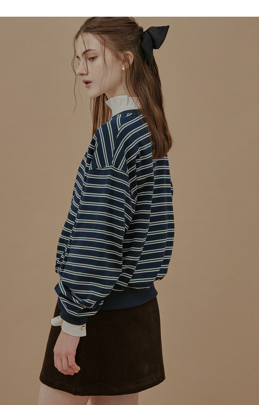 [TWEE] Wenz V-Neck Stripe Pendant Sweatshirt