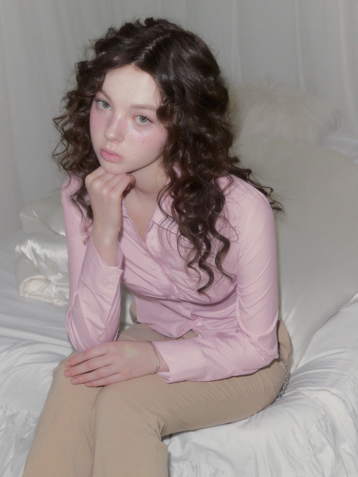 [TWEE] Pillen Shirring Slim-fit Long Sleeve Shirt