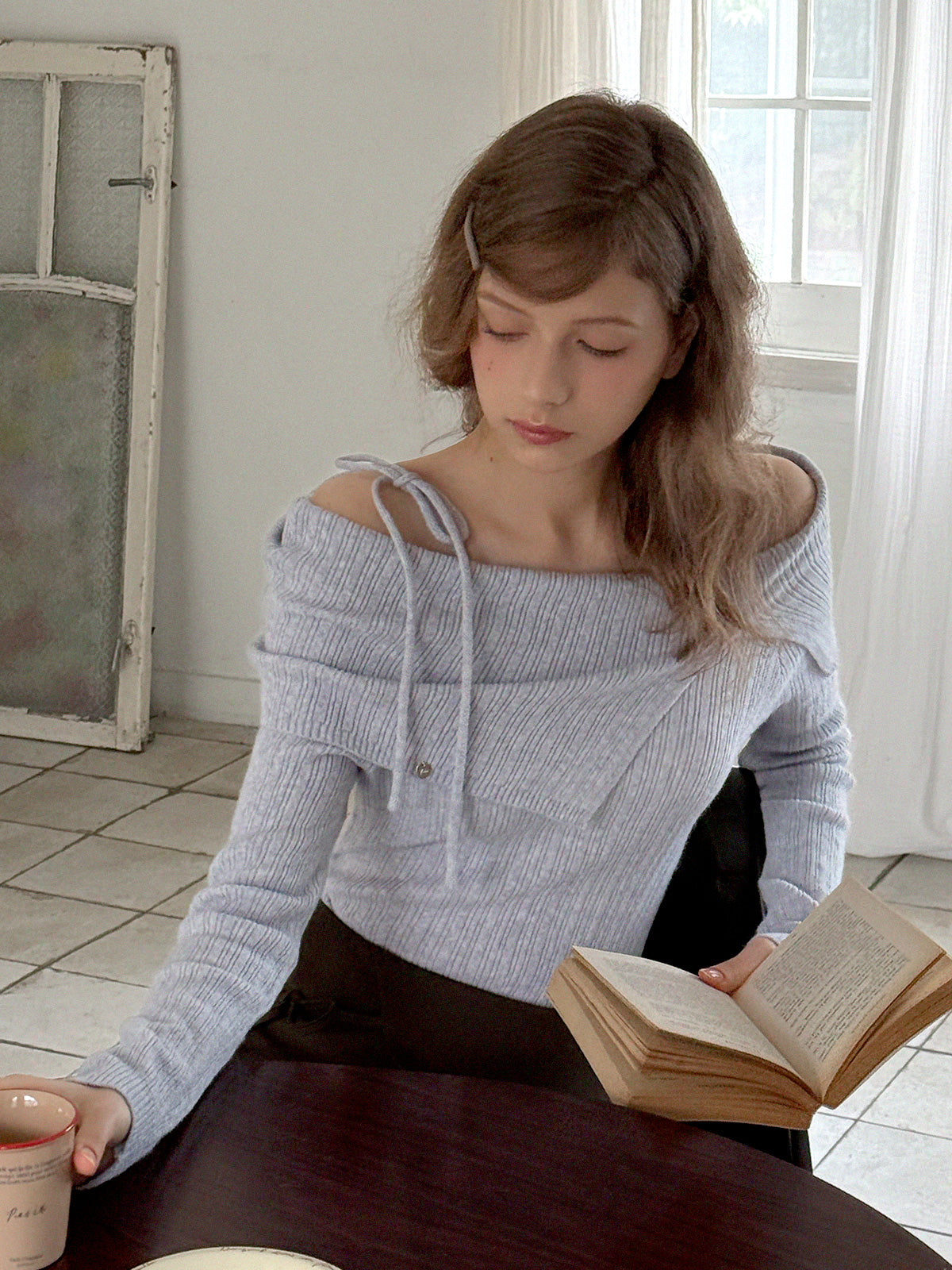 【TWEE】Áo Len Dây Đeo Trễ Vai Robin