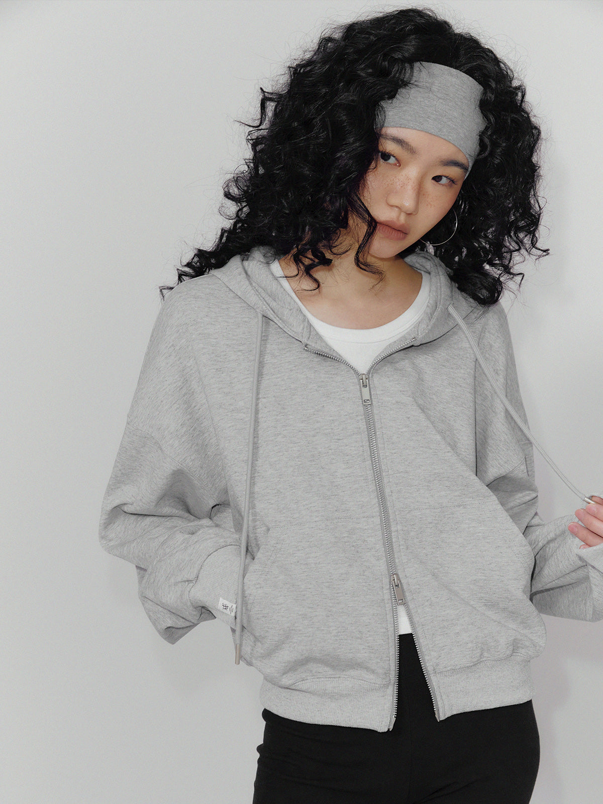 [TWEE] Alden Basic Long-Sleeve Hood Zip-Up