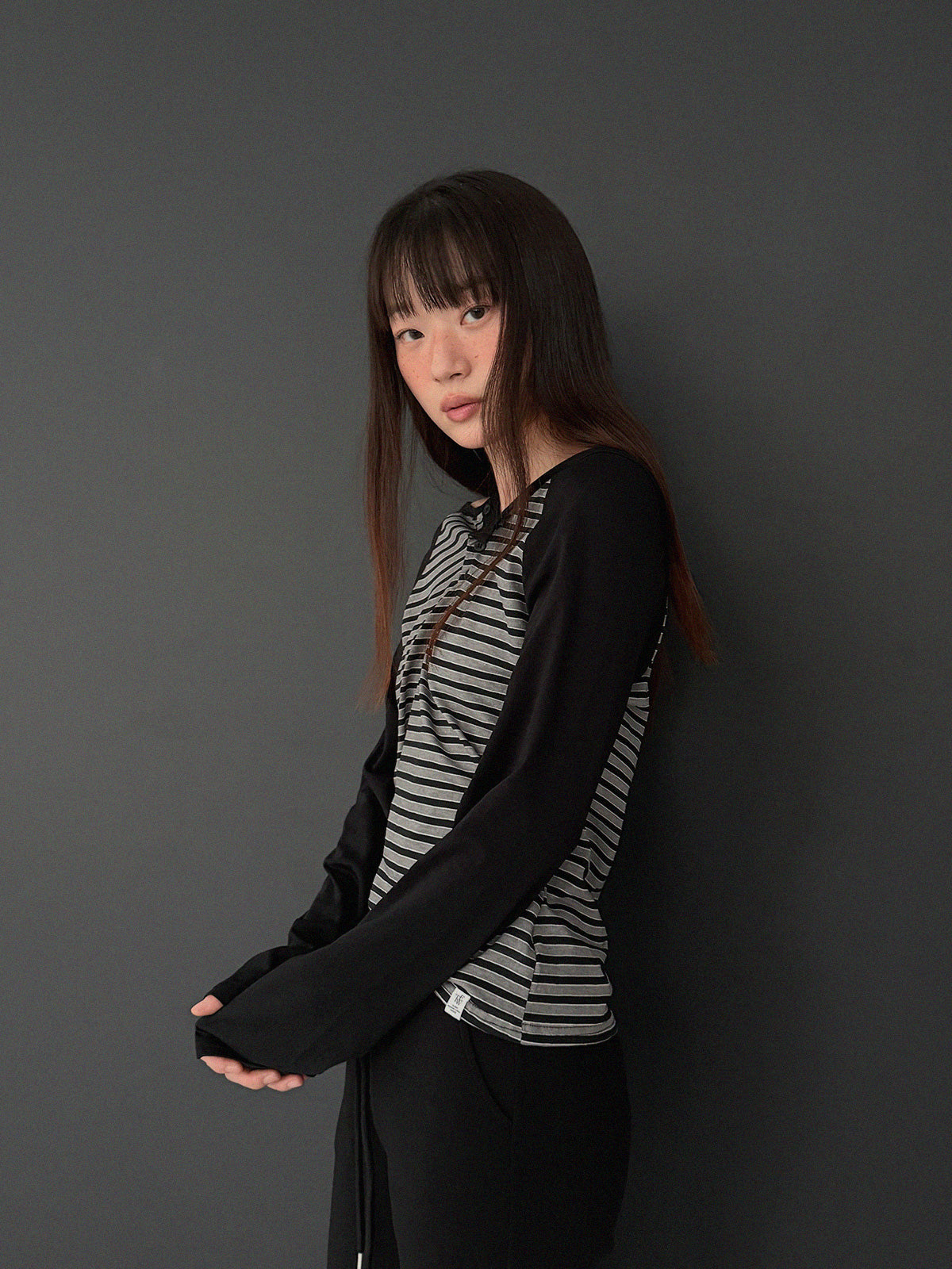 [TWEE] Mono button striped color-block long-sleeve T-shirt