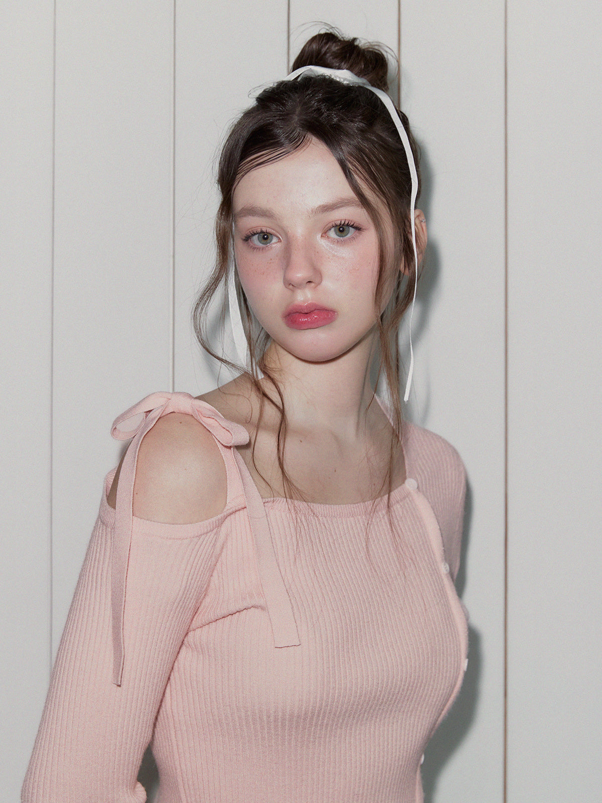 [TWEE] Morica Asym Off-Shoulder Long Sleeve Knit