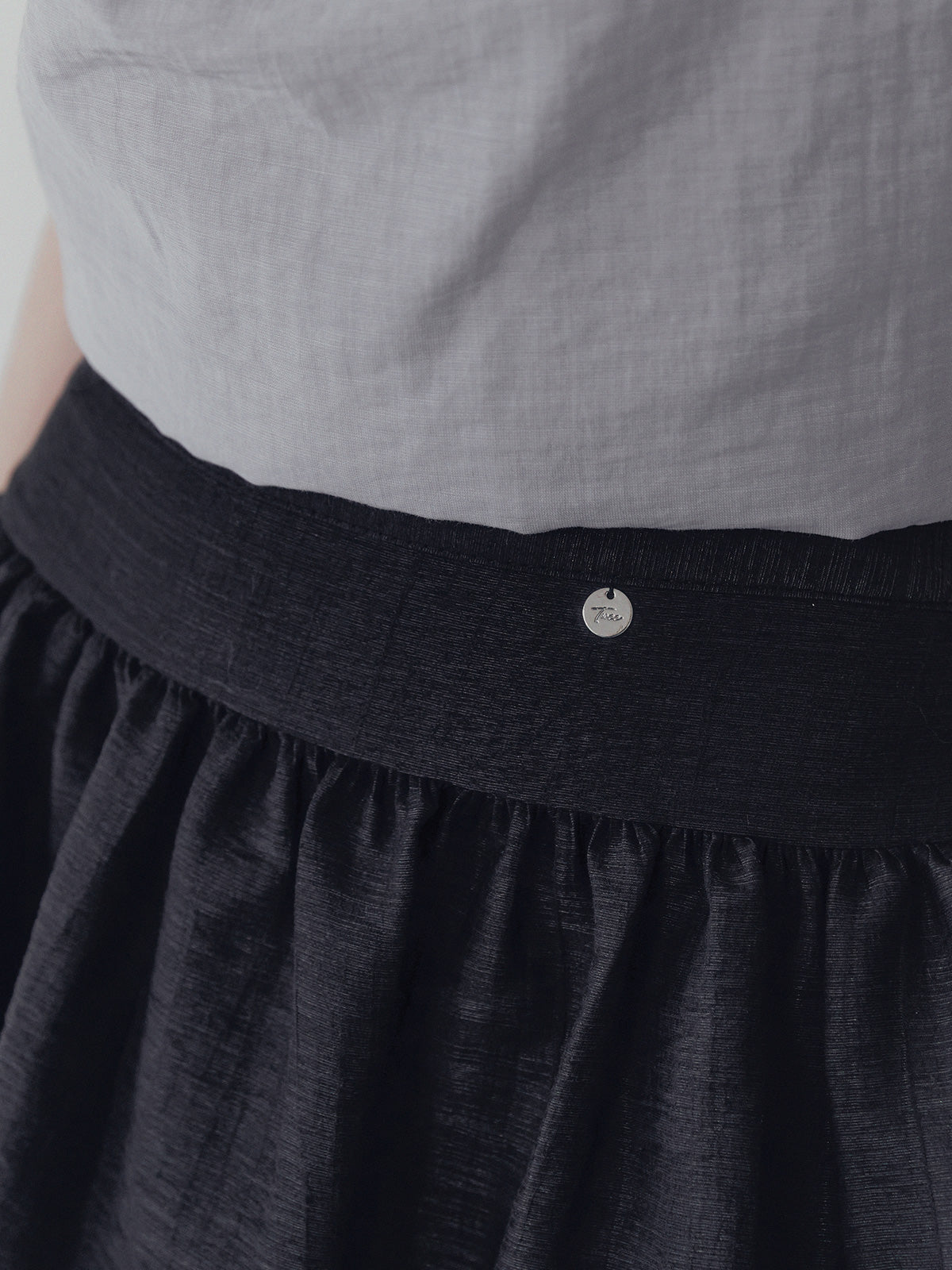 [TWEE] Blit tiered back banding mini skirt