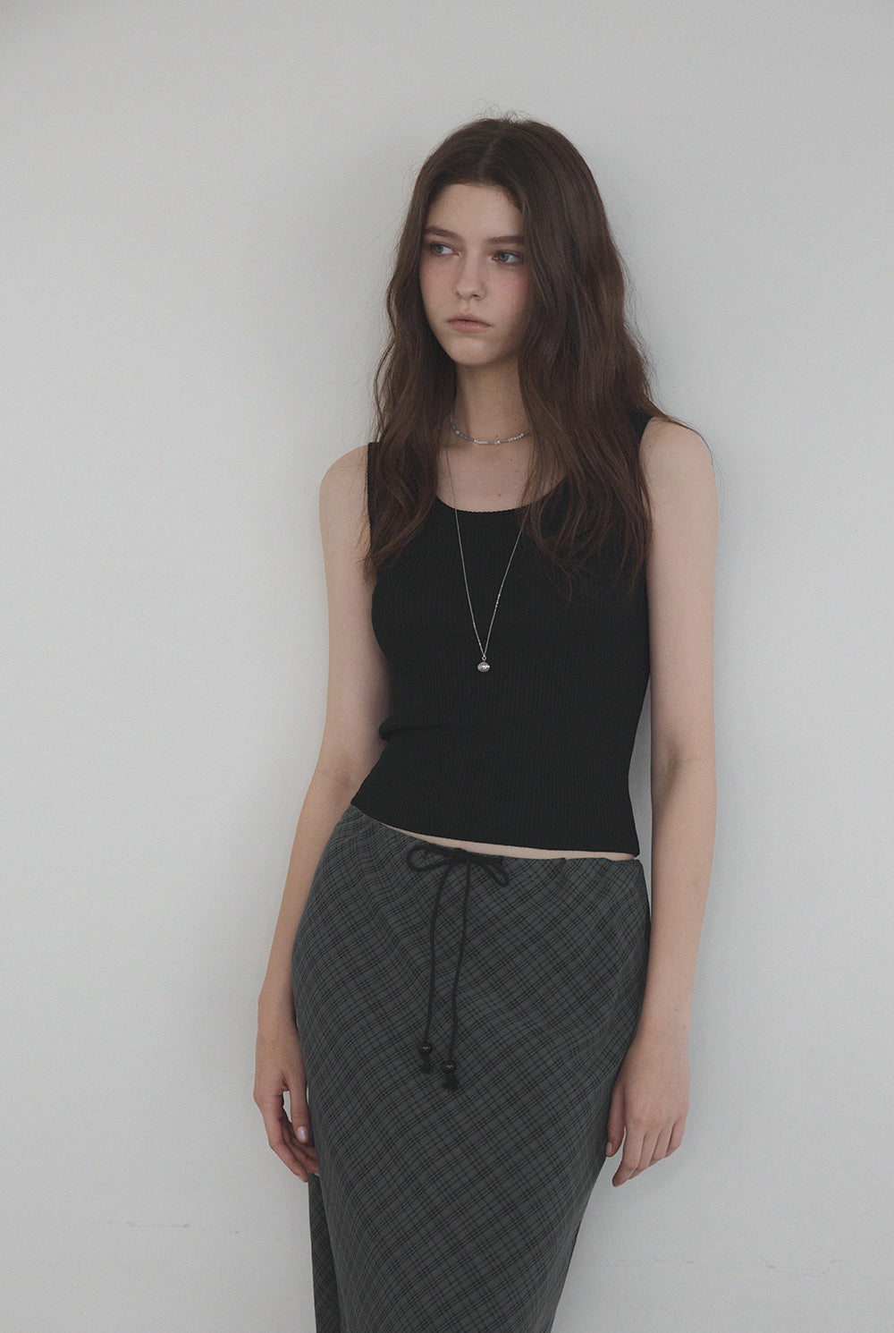 [TWEE] Nukin U-Neck Knit Sleeveless