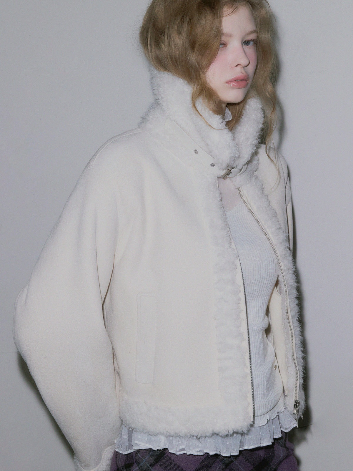 [TWEE] Bear Collar Short Shearling Jumper