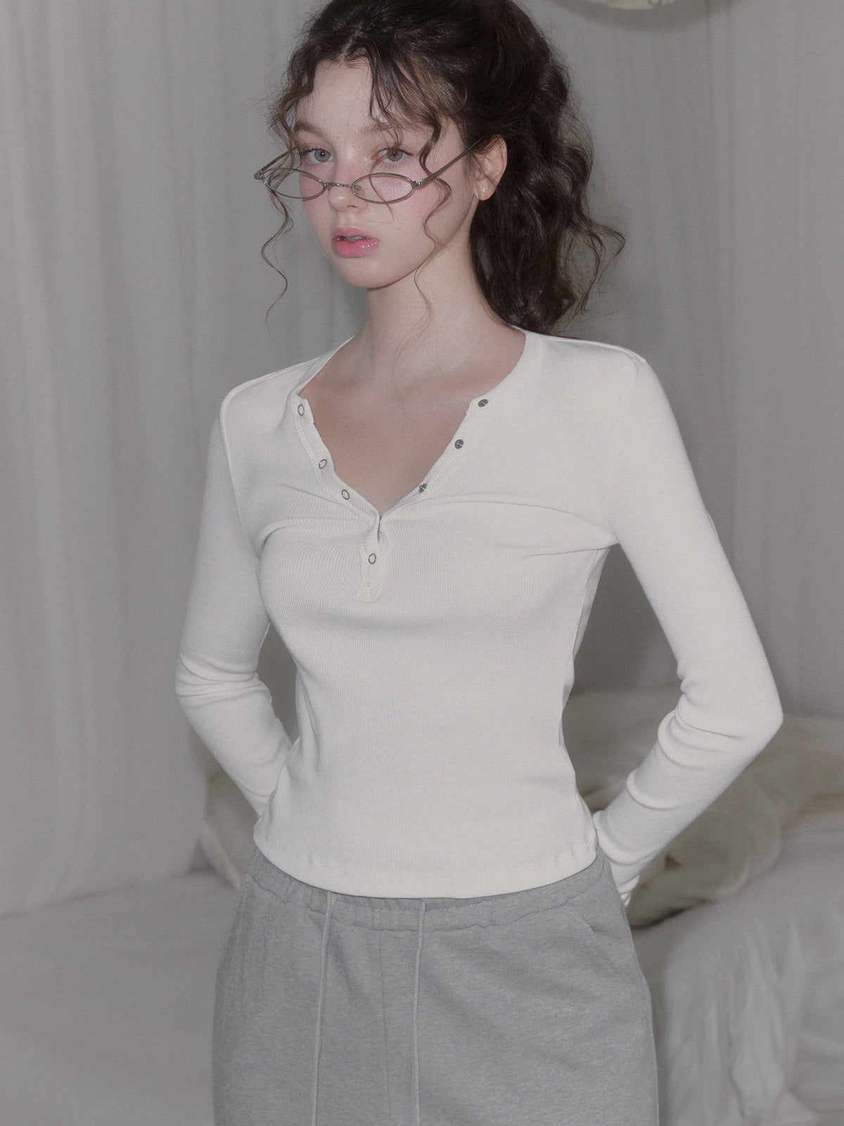 [TWEE] Etem Snap Button Long Sleeve Tee