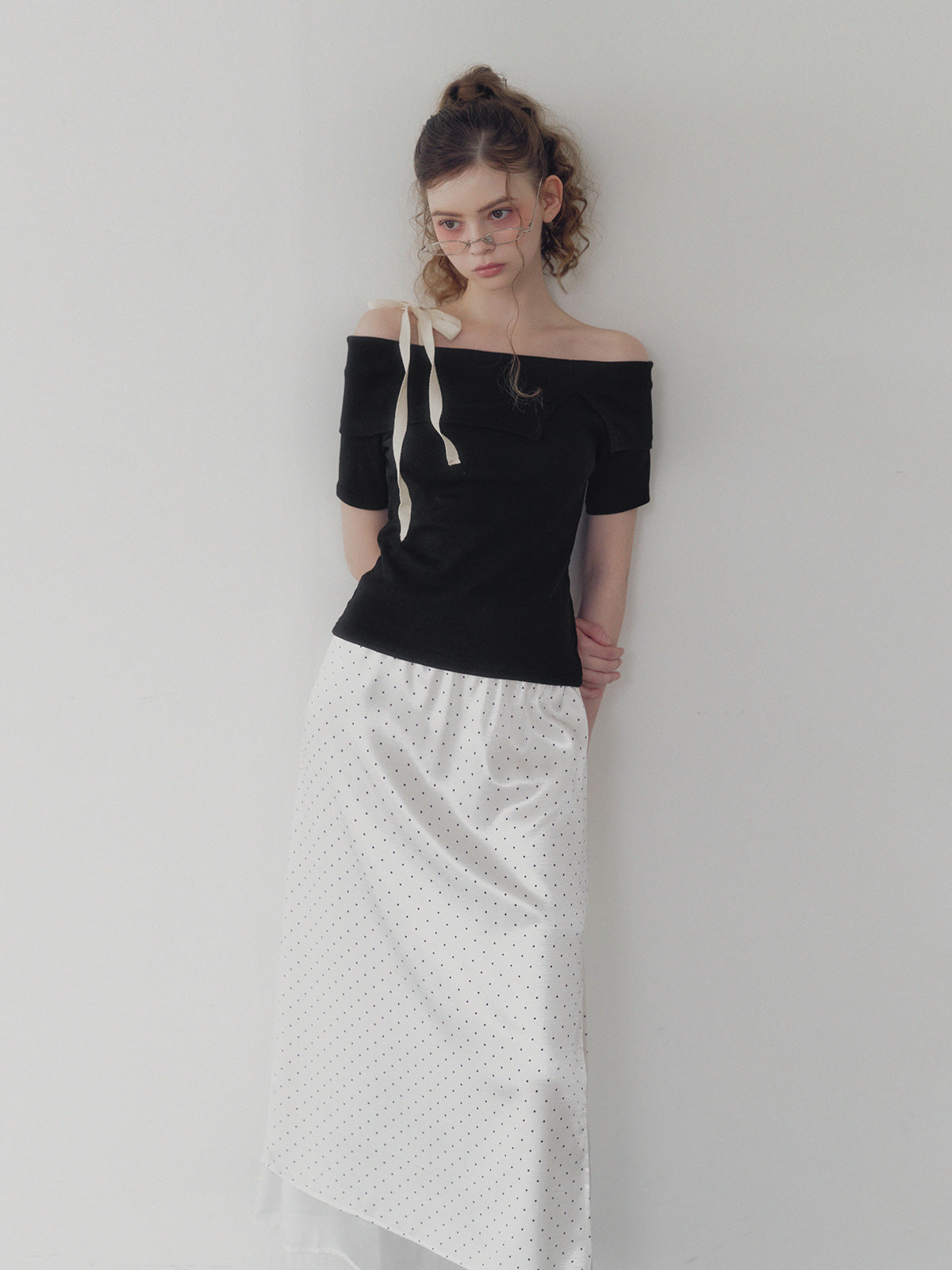 [TWEE] Petit strap one shoulder t-shirt