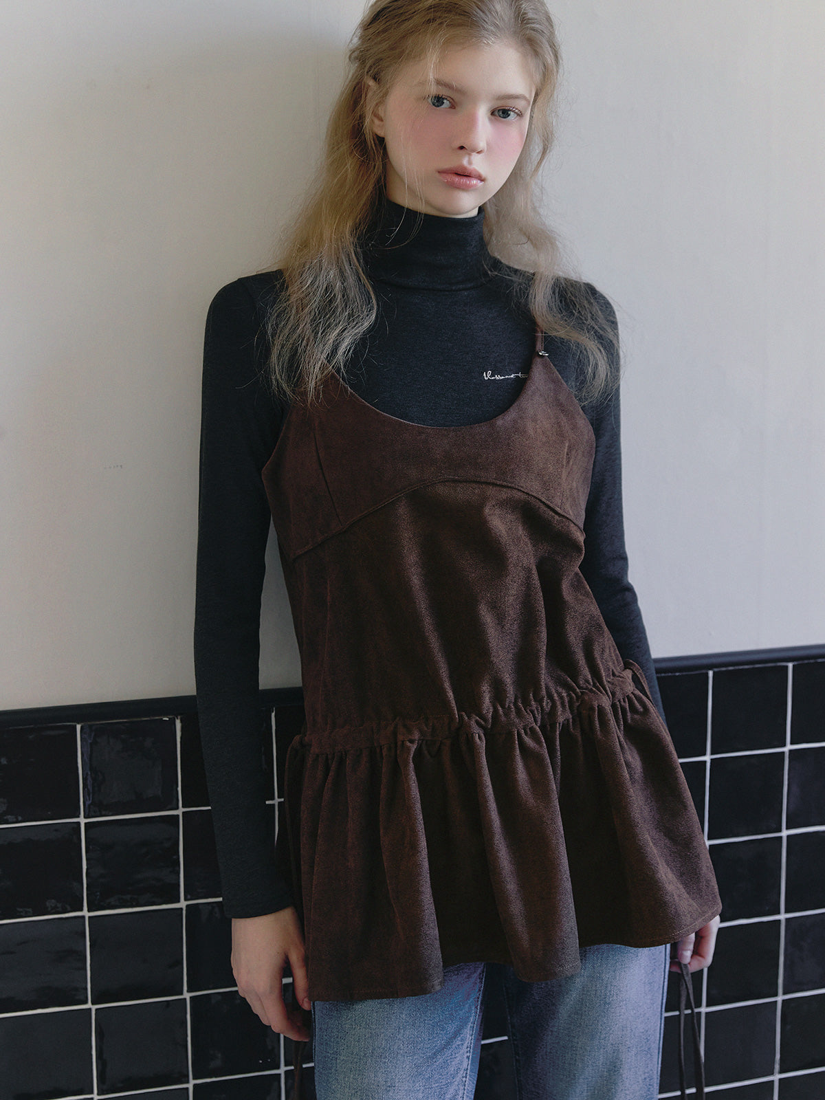 [TWEE] Blen besticktes Fleece-Turtleneck-Shirt
