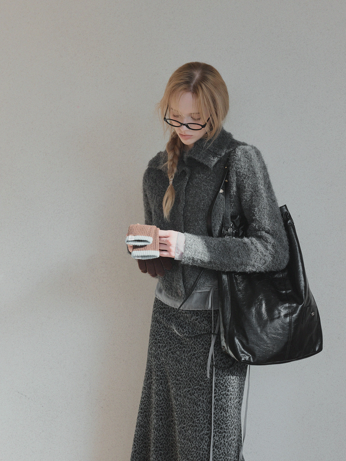 [TWEE] Cardigan in maglia a collo alto Qupit Boucle