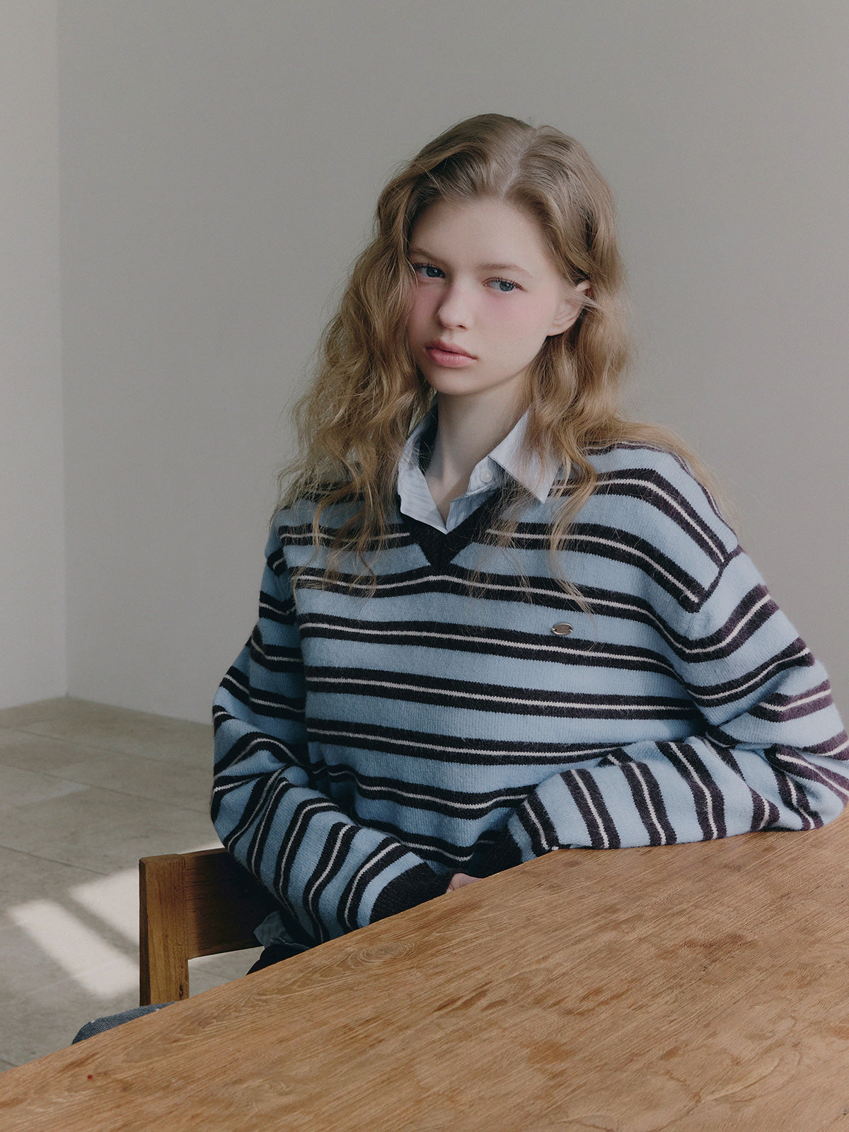 [TWEE] Coder Stripe V-Ausschnitt Stricktop