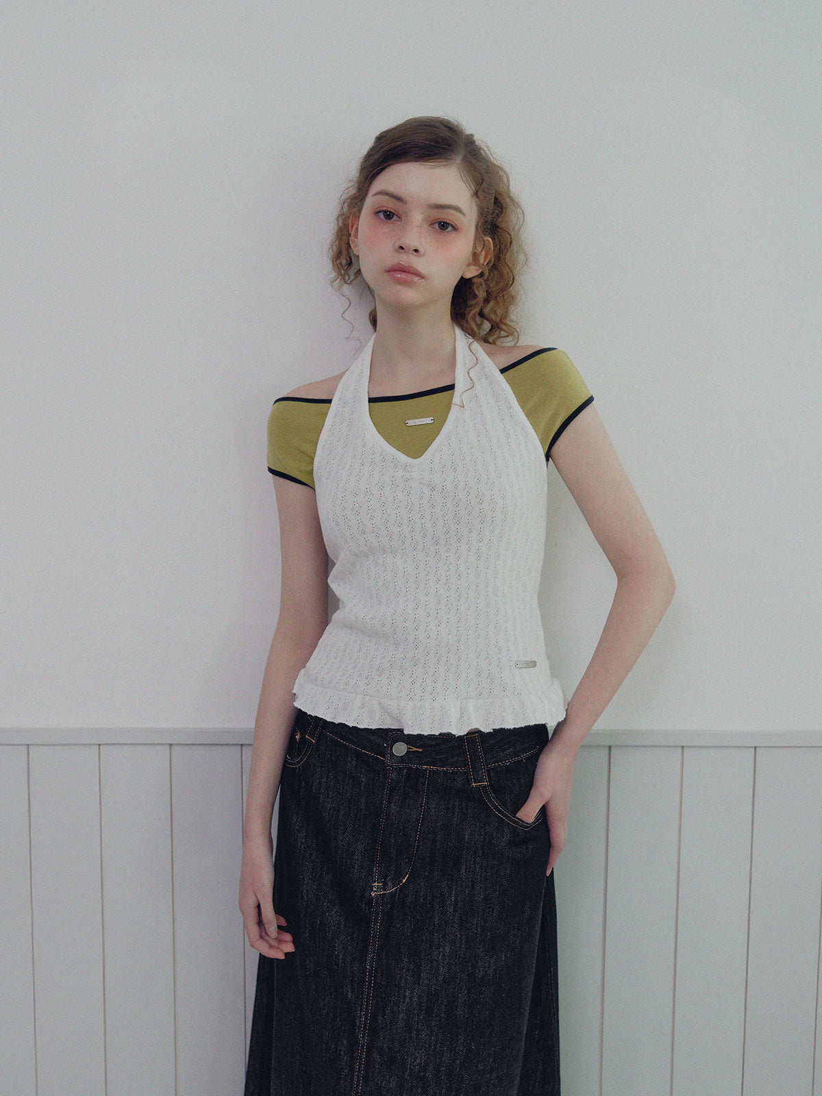 [TWEE] Bonin Jacquard Halter Sleeveless Top