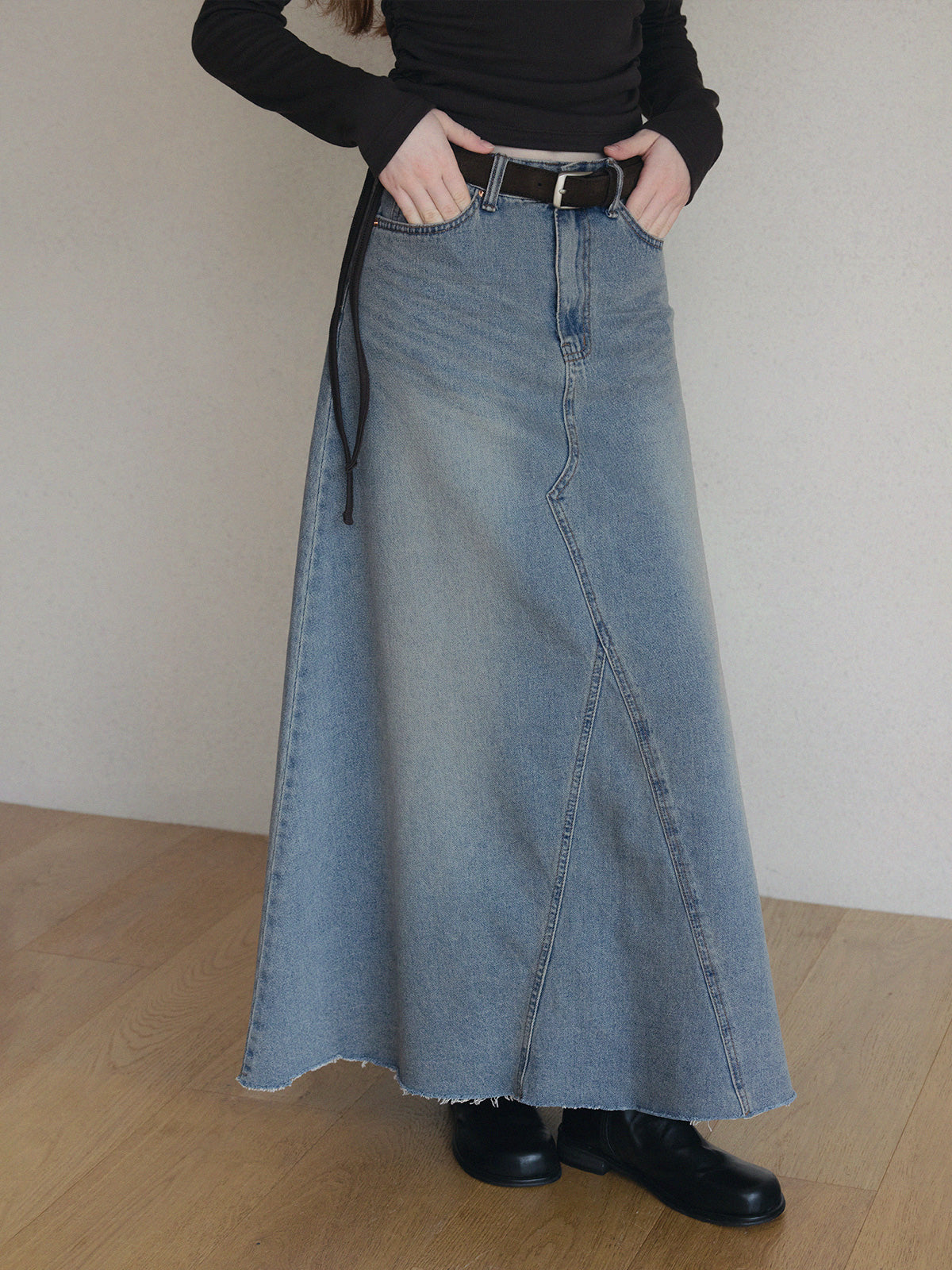 [TWEE] Korbit Denim Maxi Skirt